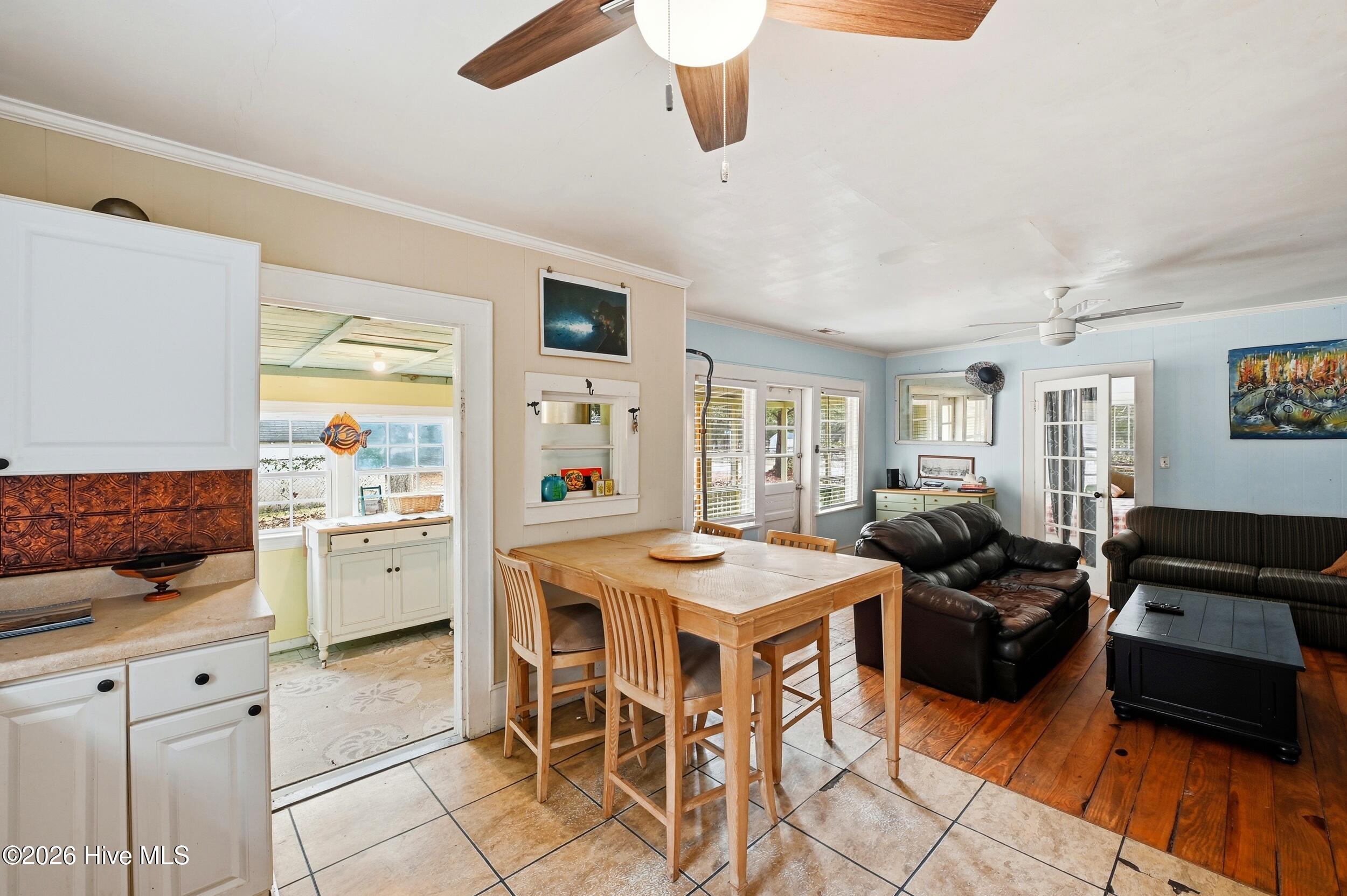 100554640 | Photo 10