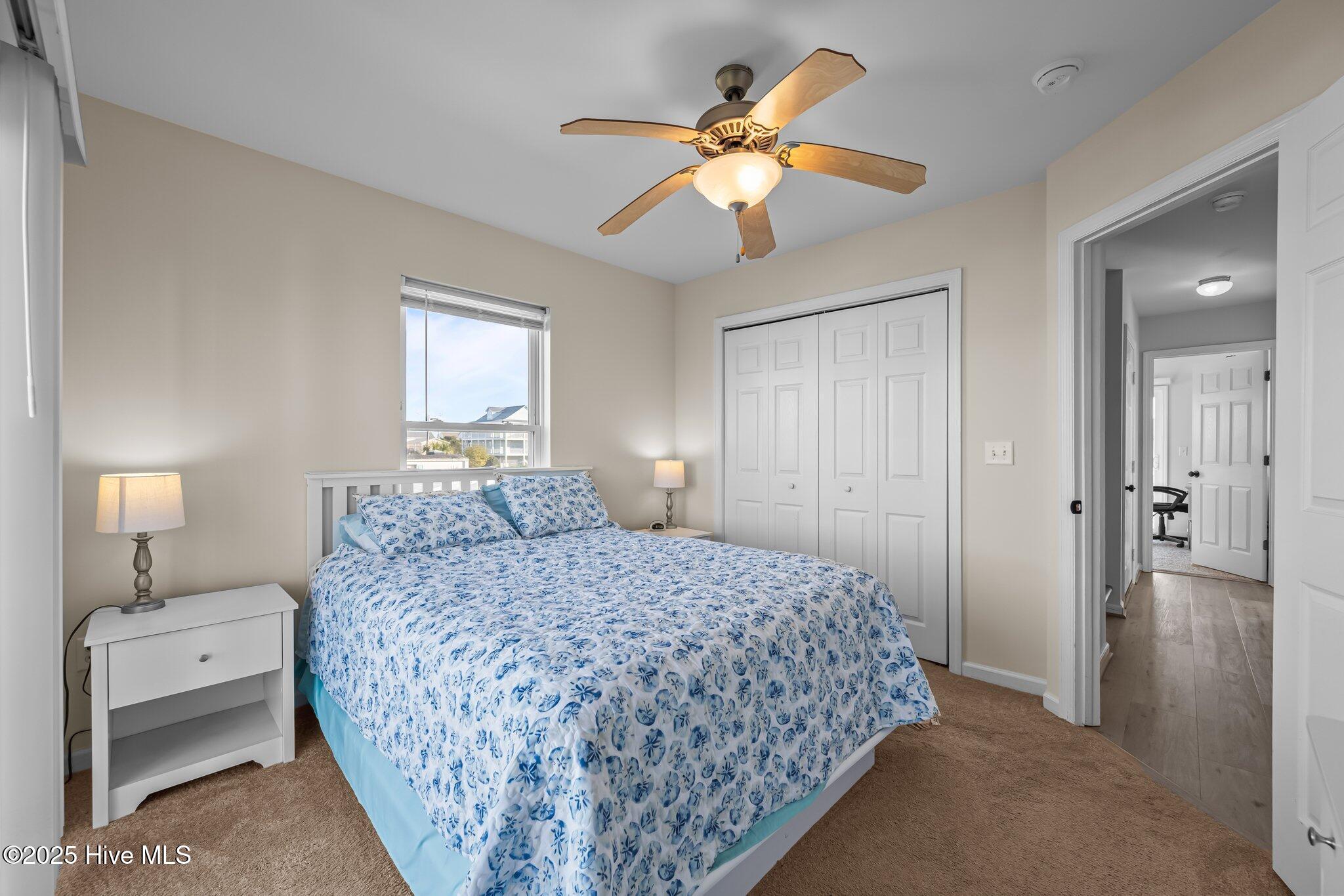 100536621 | Photo 32