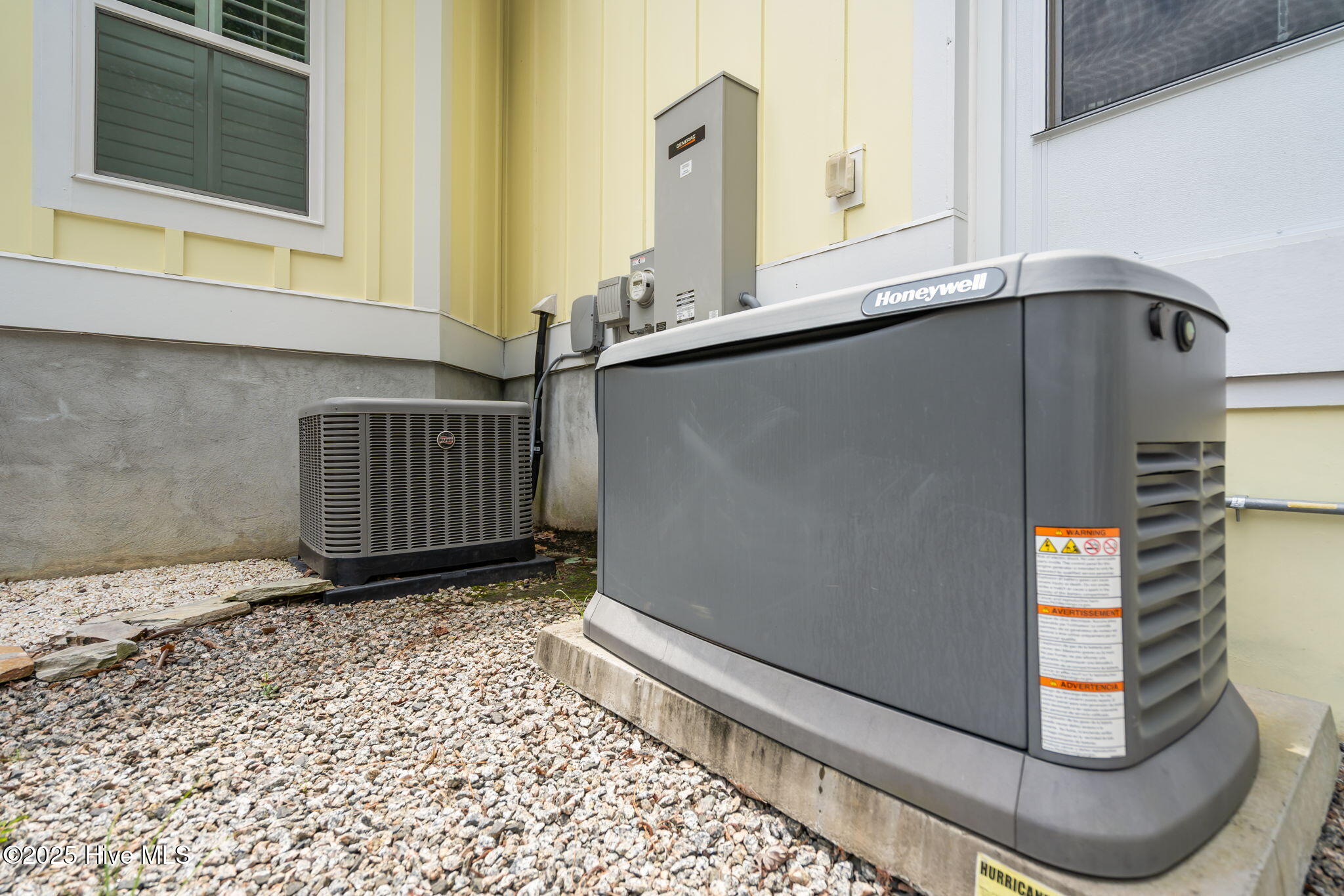 100524220 | Photo 49