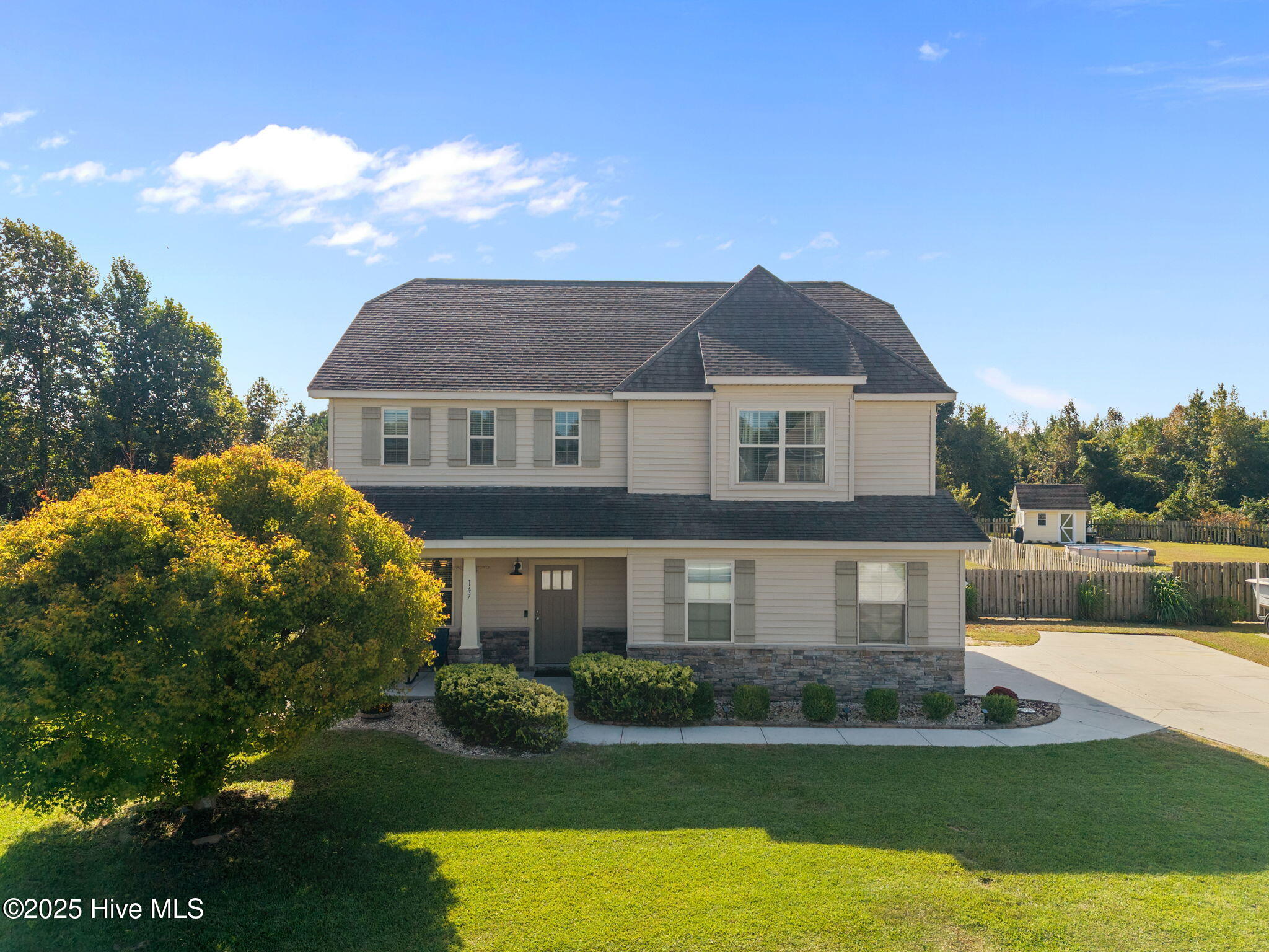 100533509 | Photo 49