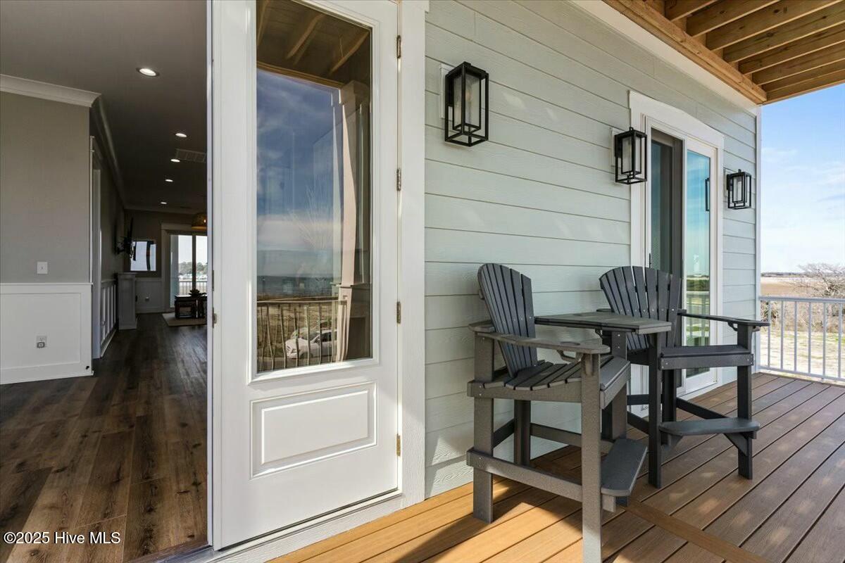 100498532 | Photo 12