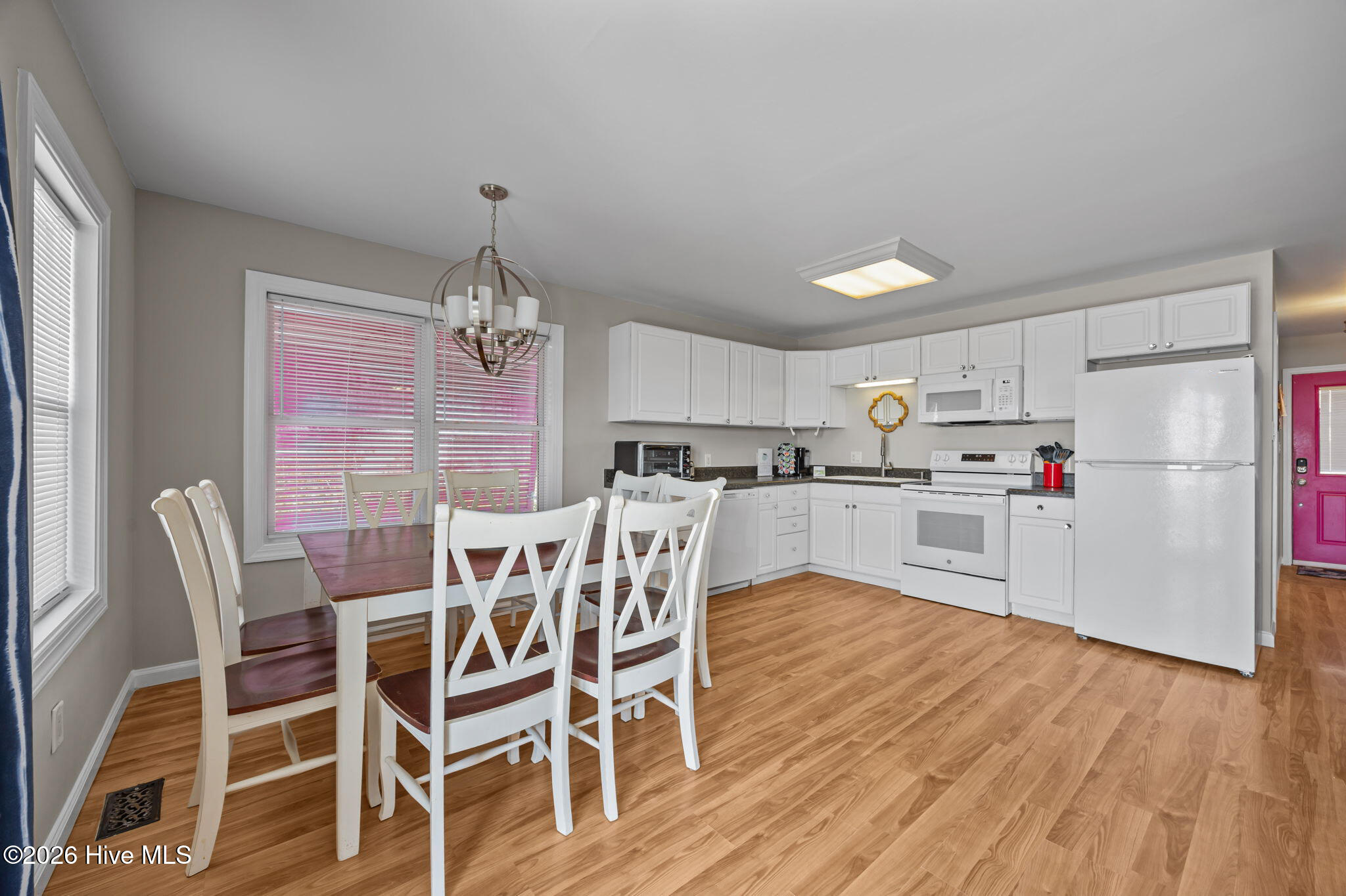 100559652 | Photo 31