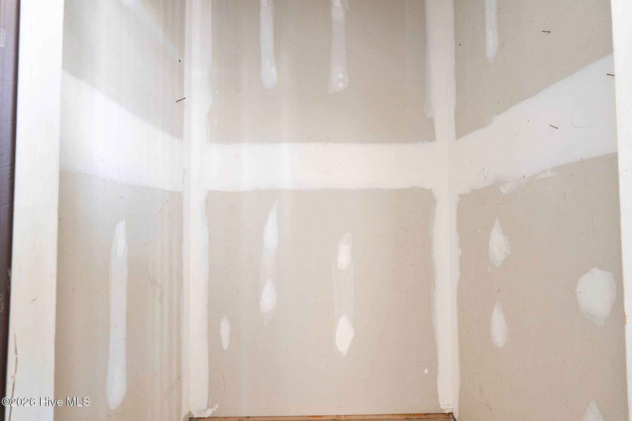 100569221 | Photo 29