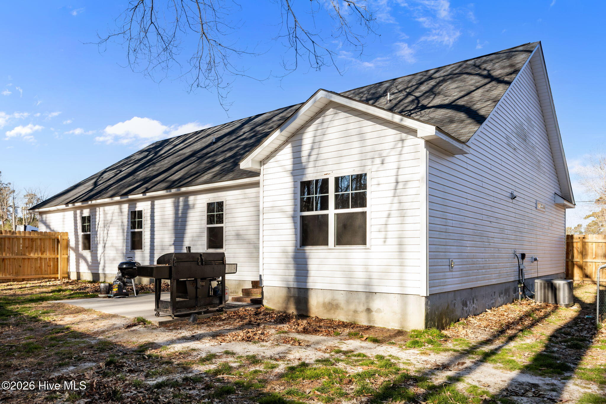 100553679 | Photo 40