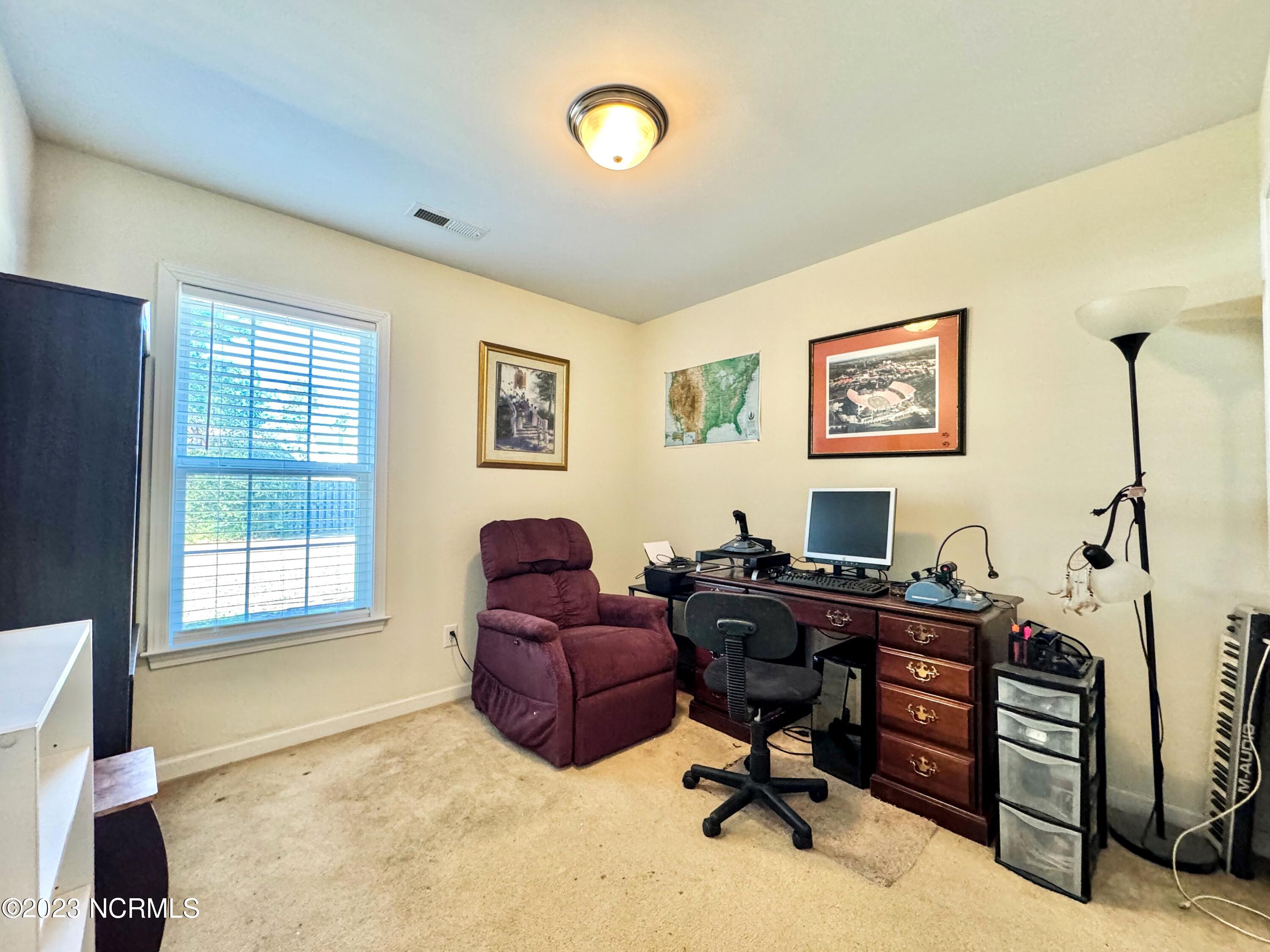 100546069 | Photo 44