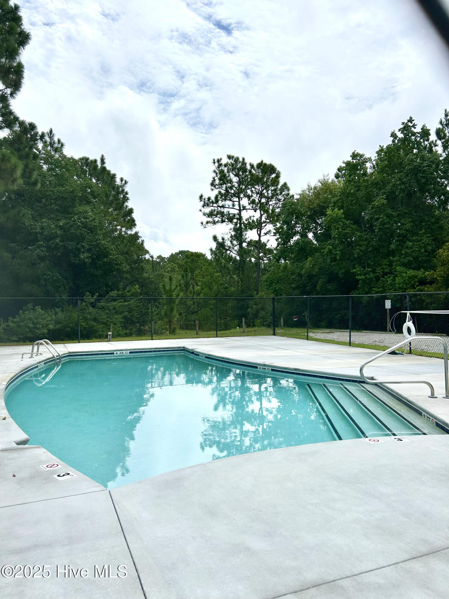 100522209 | Photo 34