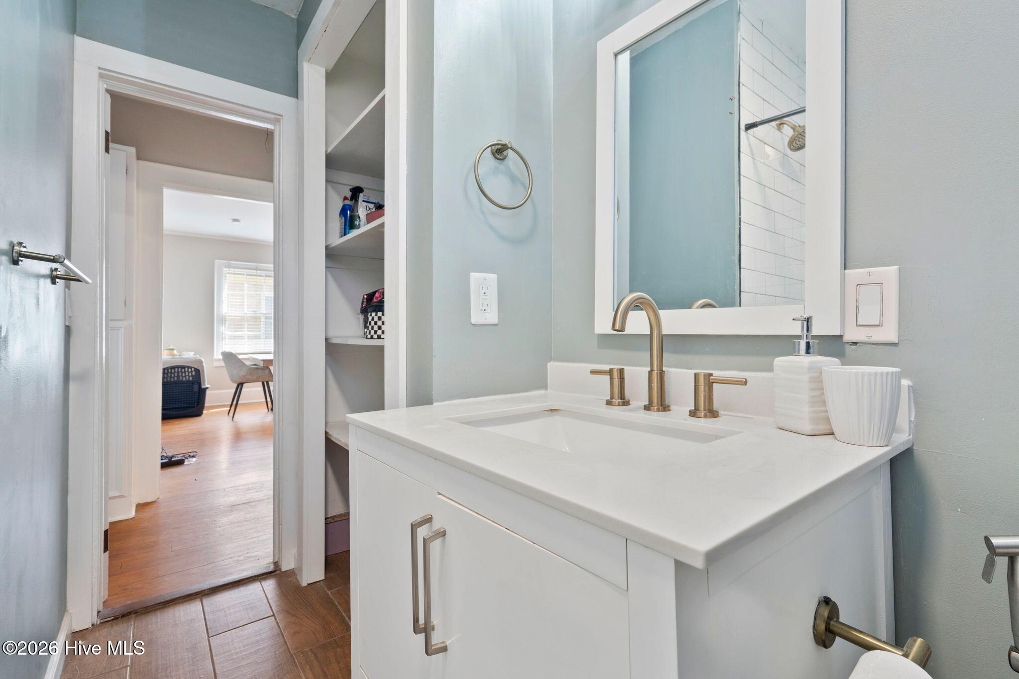 100554931 | Photo 24