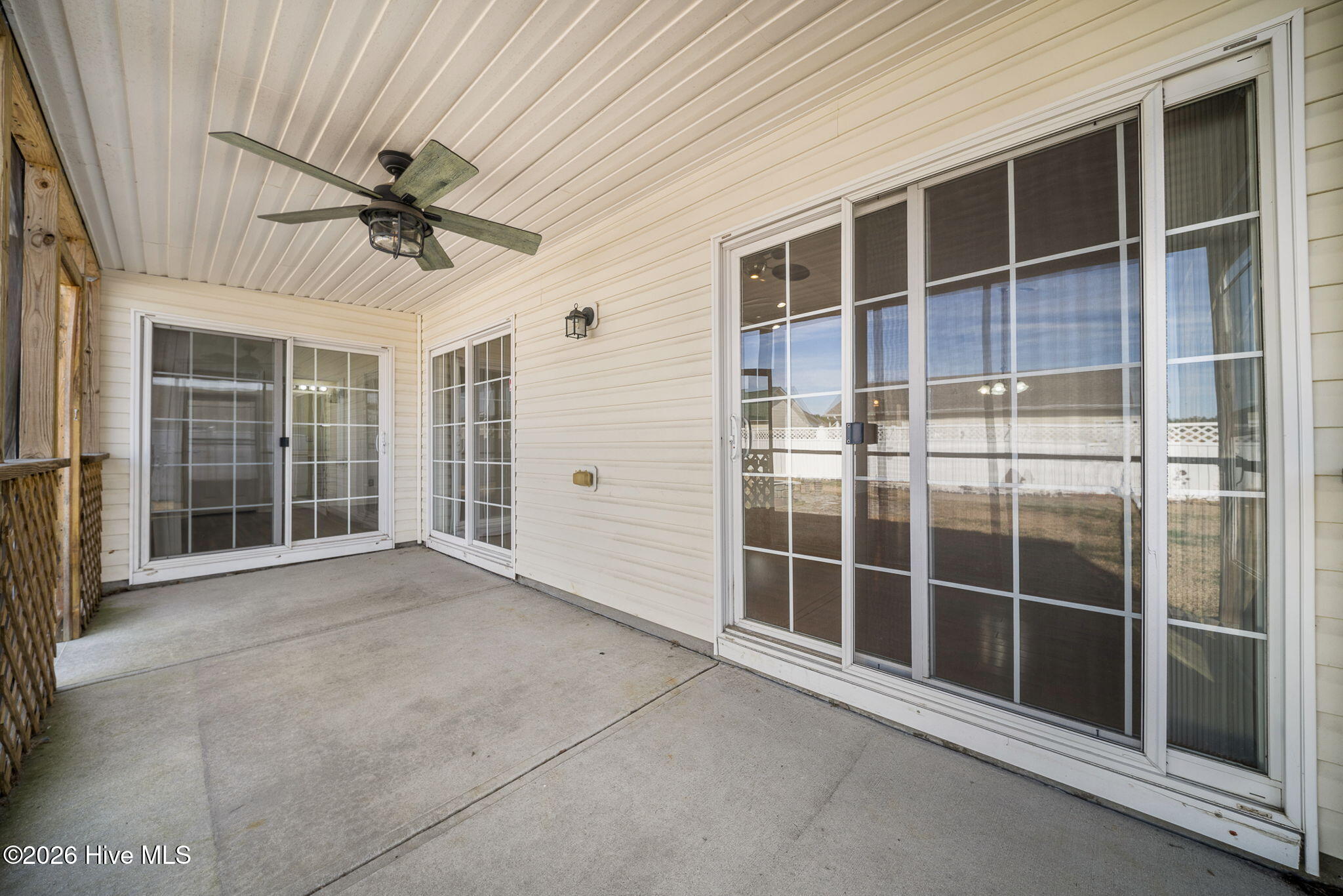 100556547 | Photo 36