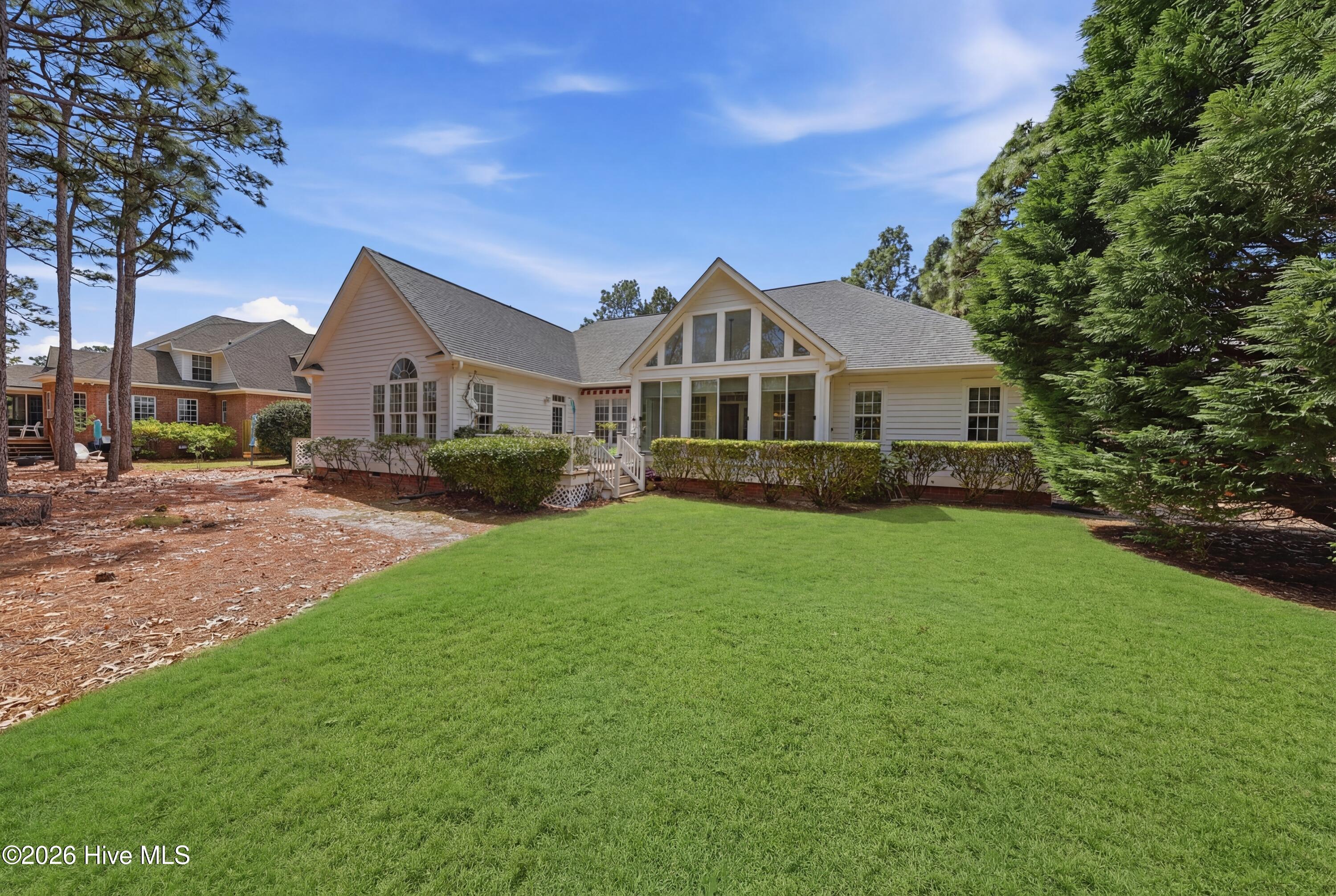 100564679 | Photo 15