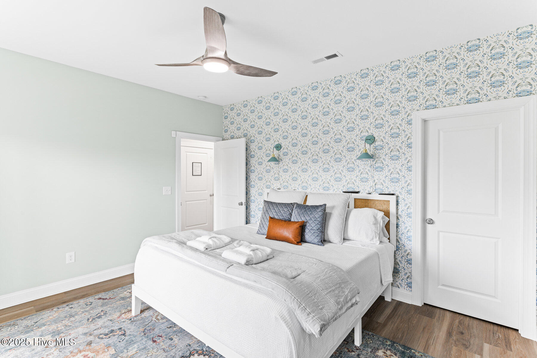 100552667 | Photo 29