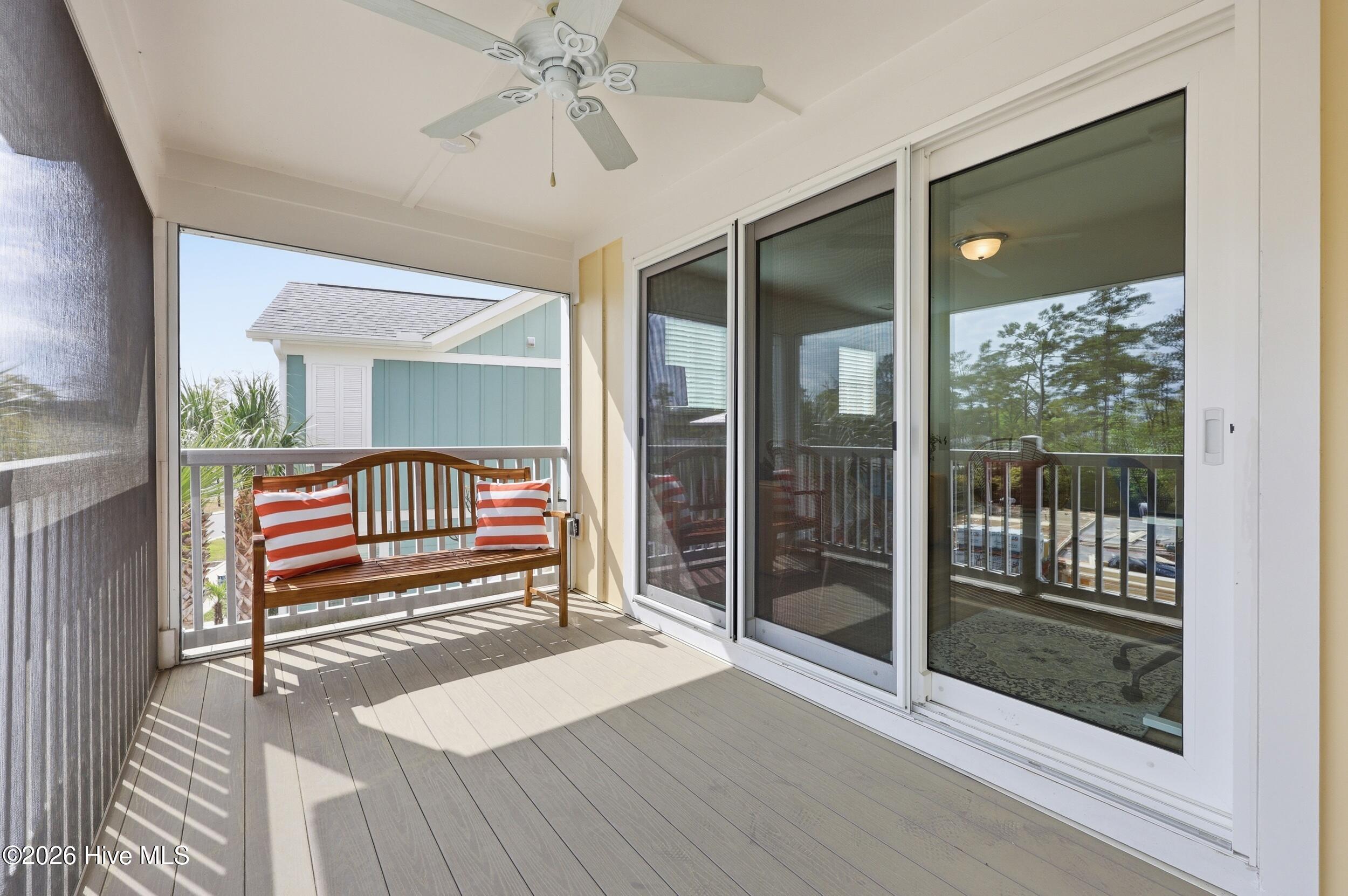 100564588 | Photo 21