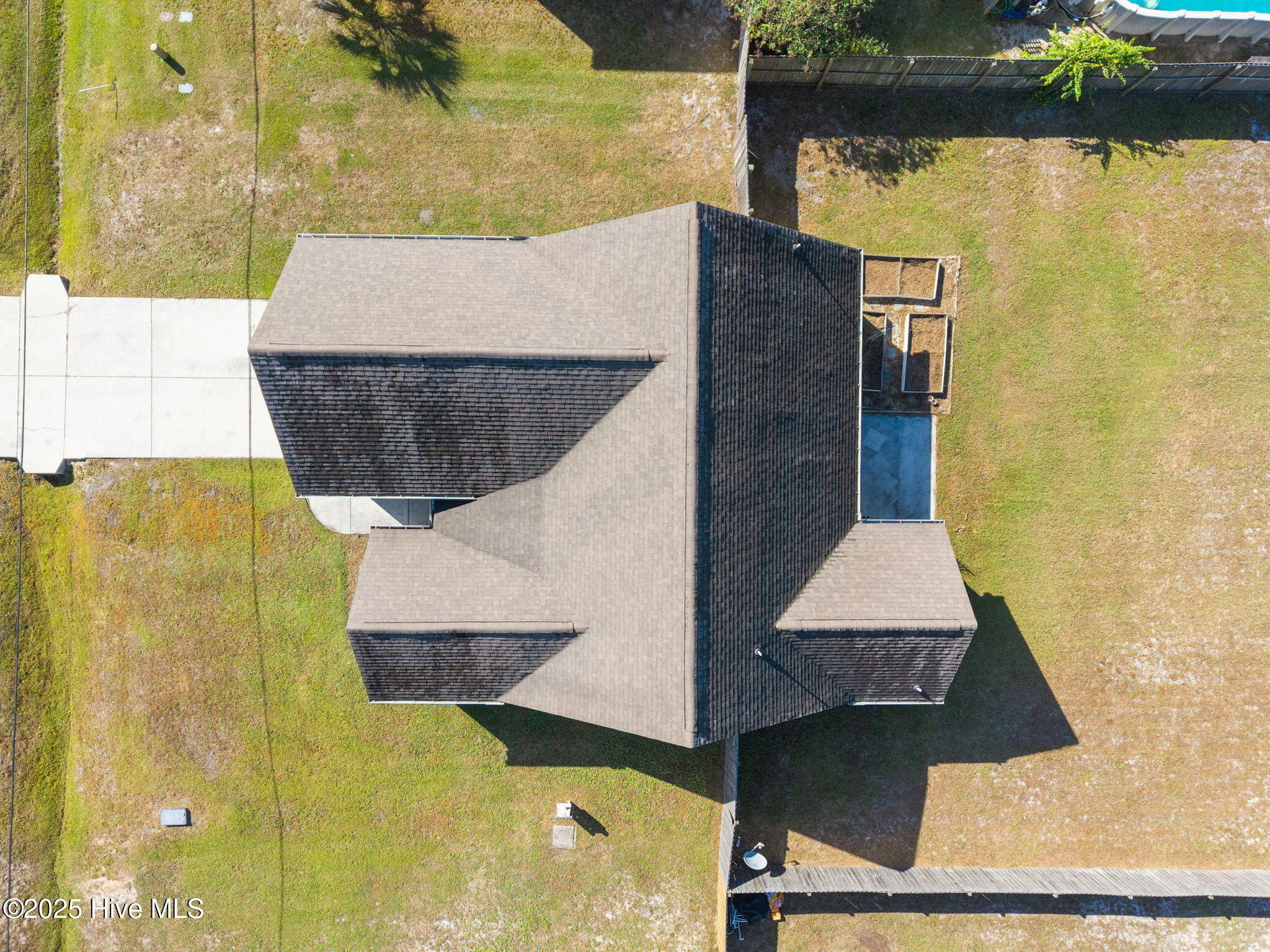 100562550 | Photo 36