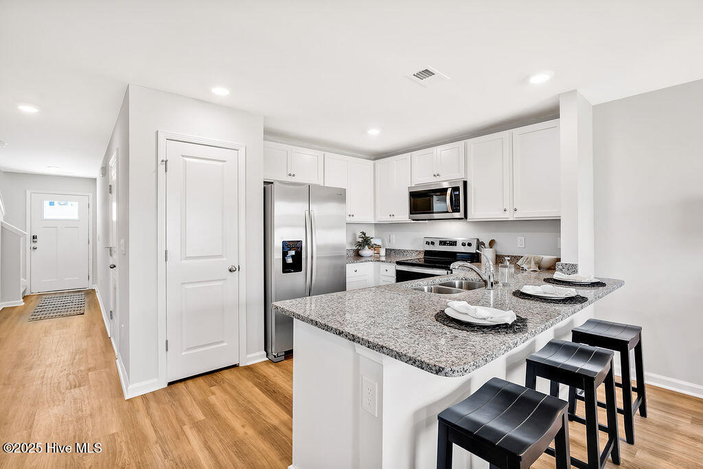 100545986 | Photo 12