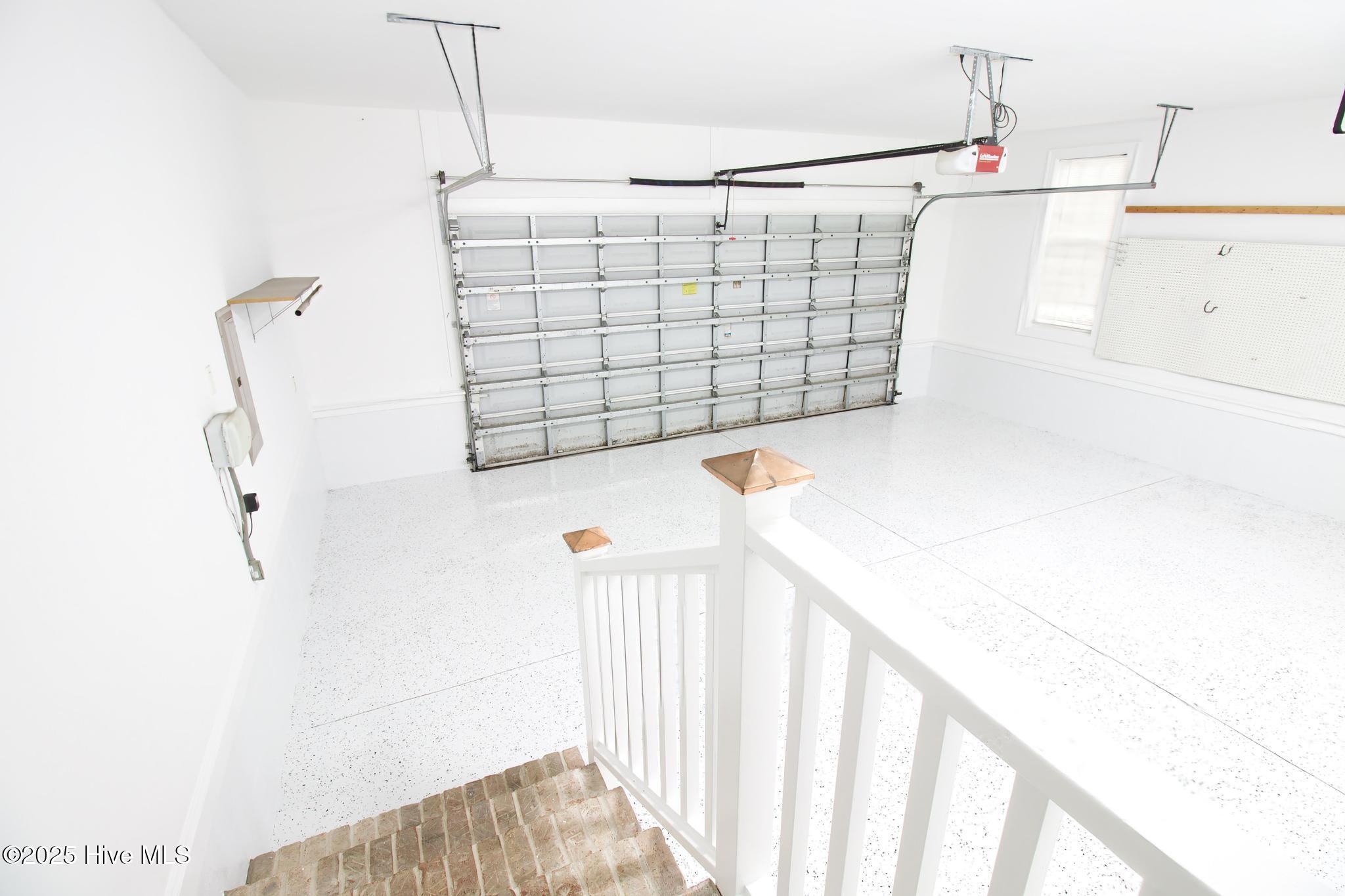 100518600 | Photo 56