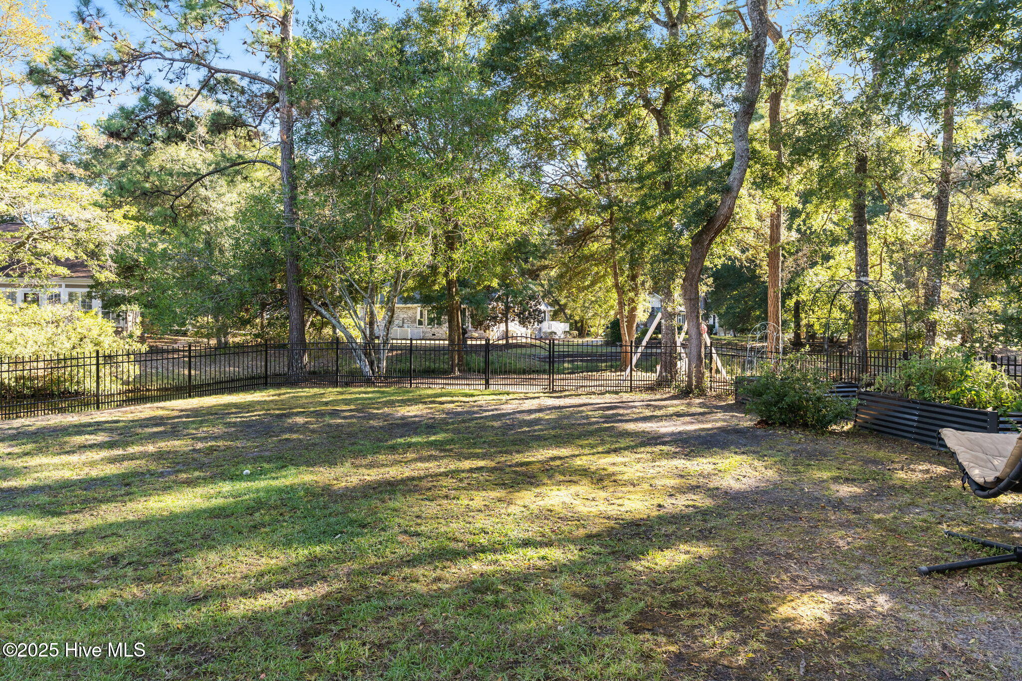 100537506 | Photo 53