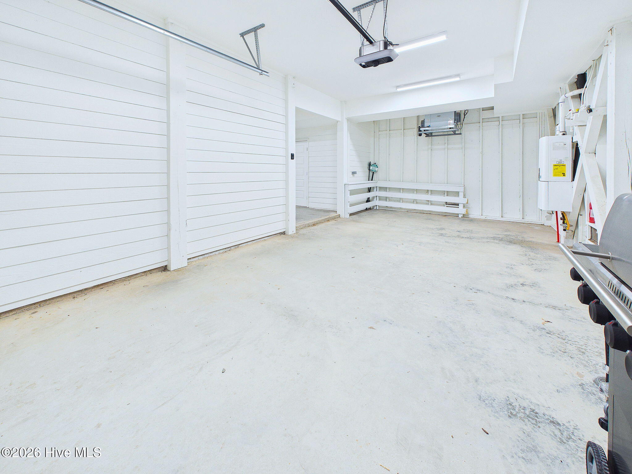 100508302 | Photo 68