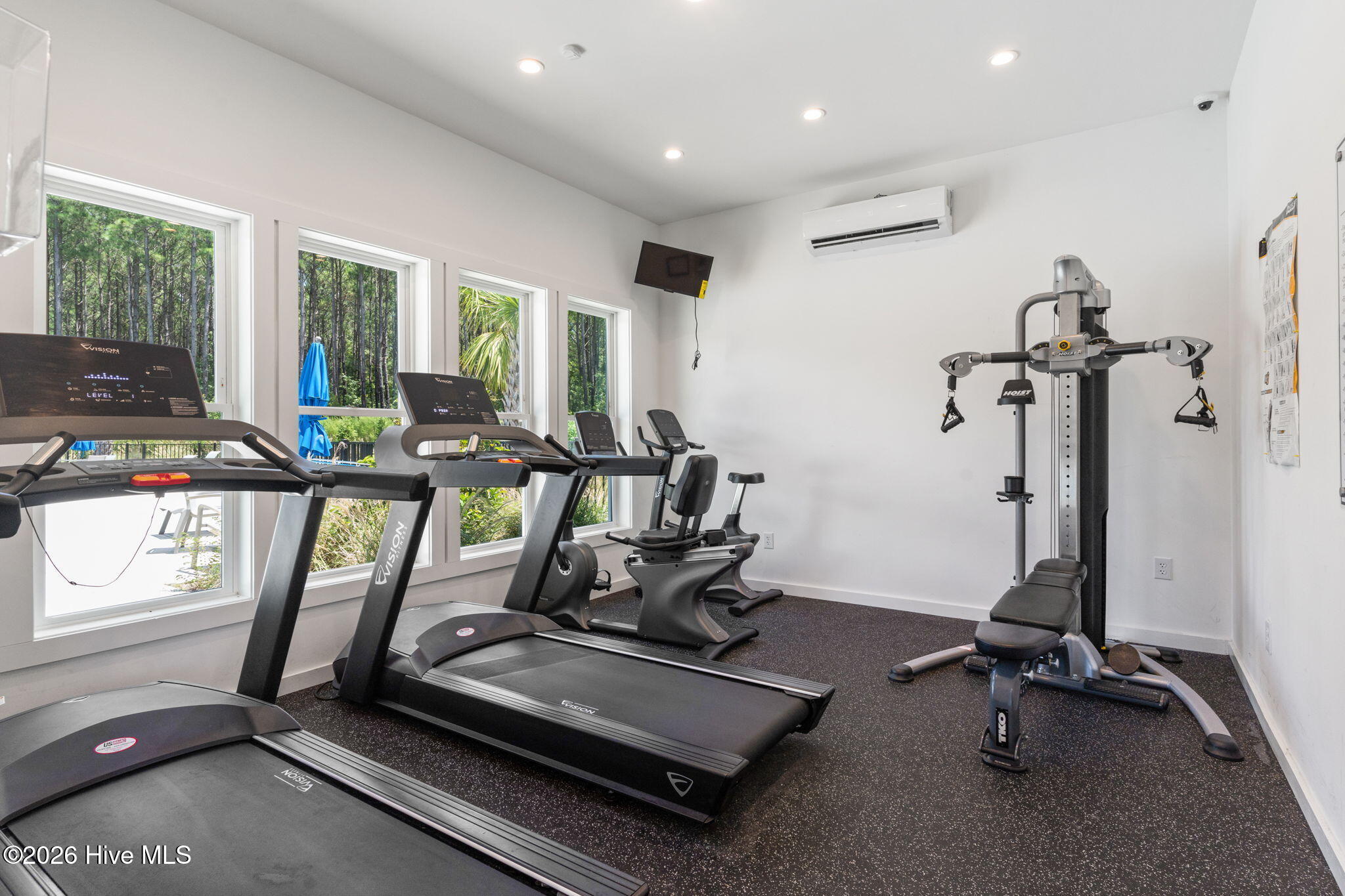 100556458 | Photo 41