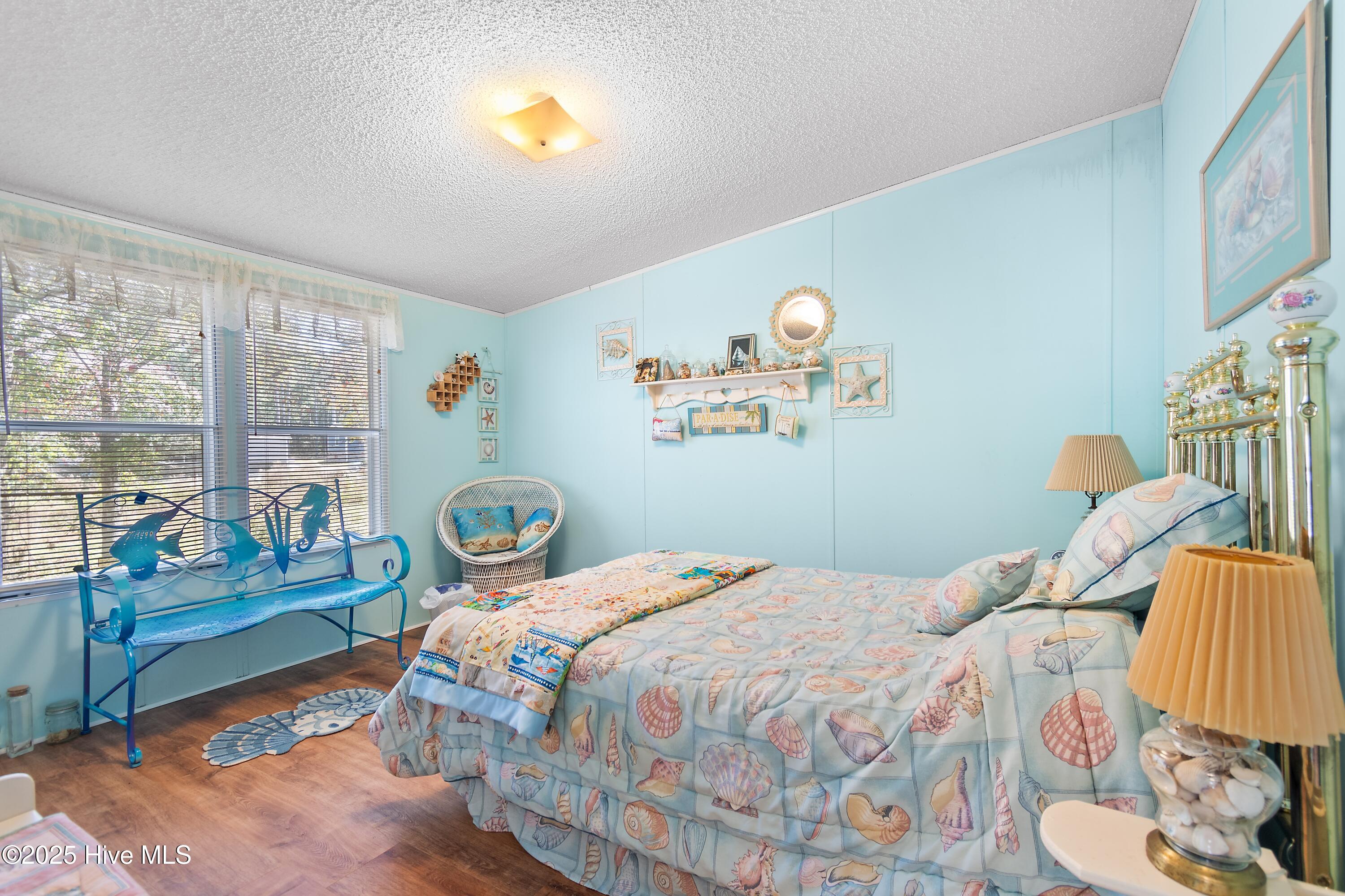 100541148 | Photo 24