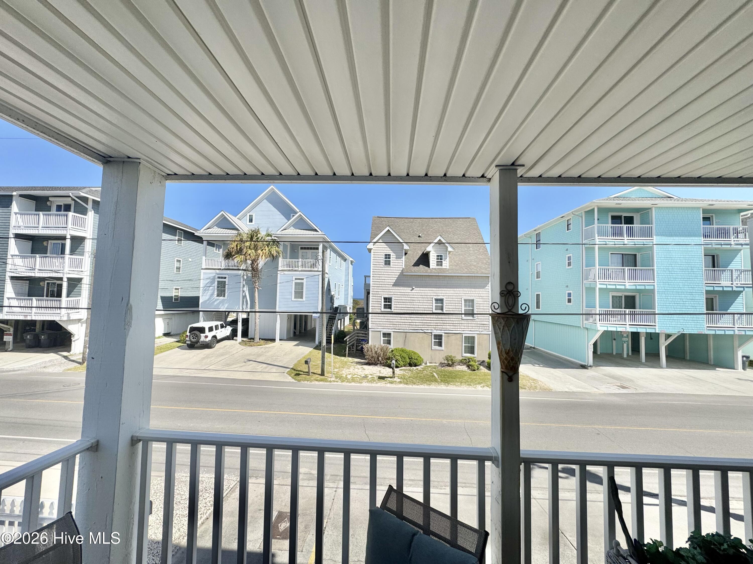 100569479 | Photo 16