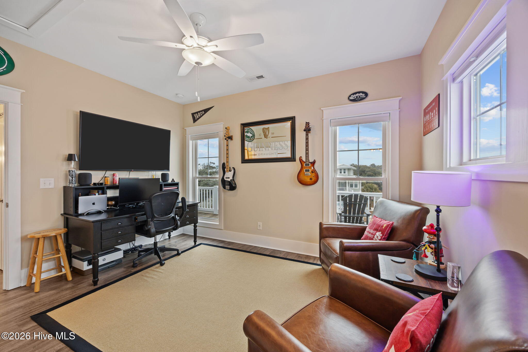 100553303 | Photo 41