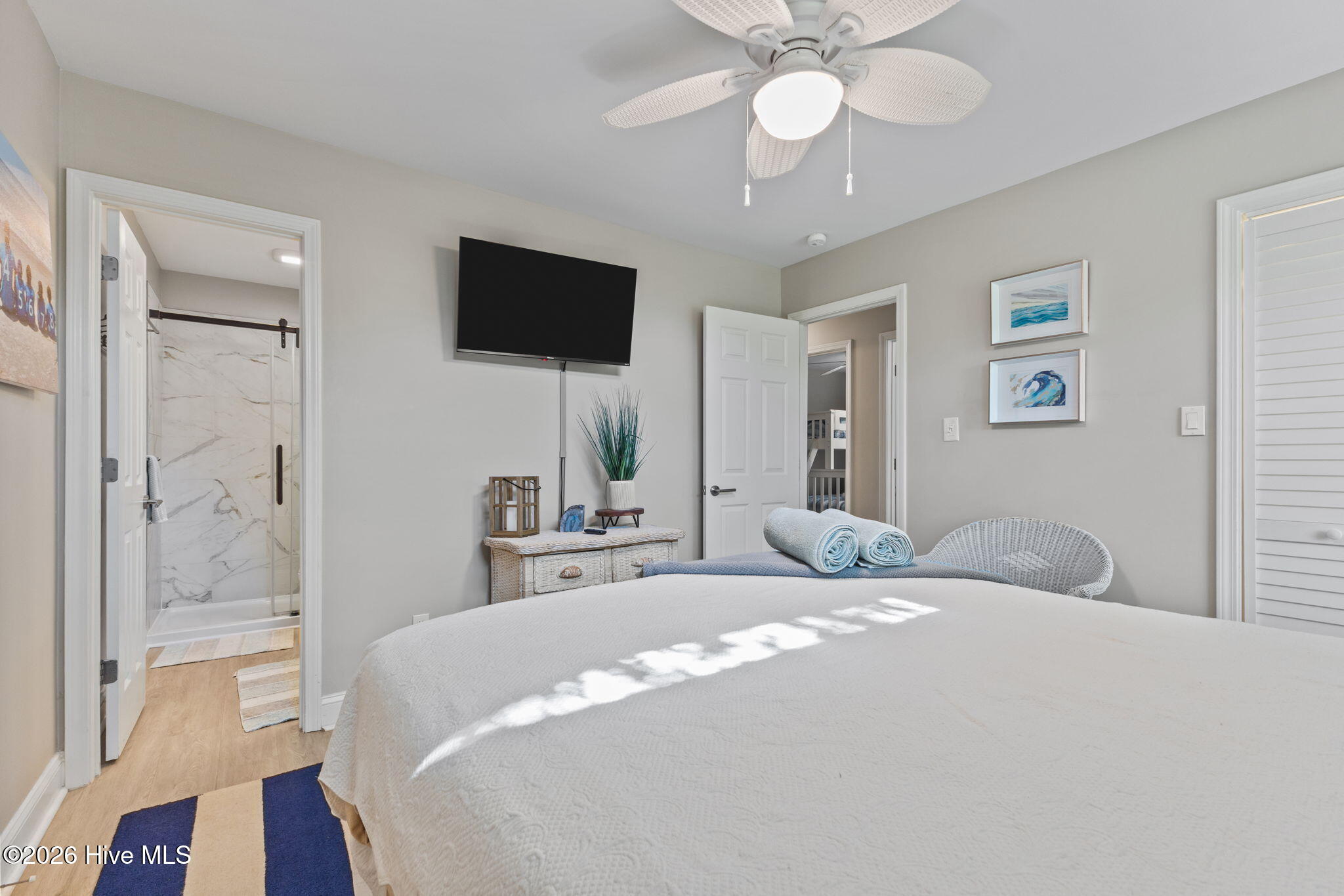 100568584 | Photo 30