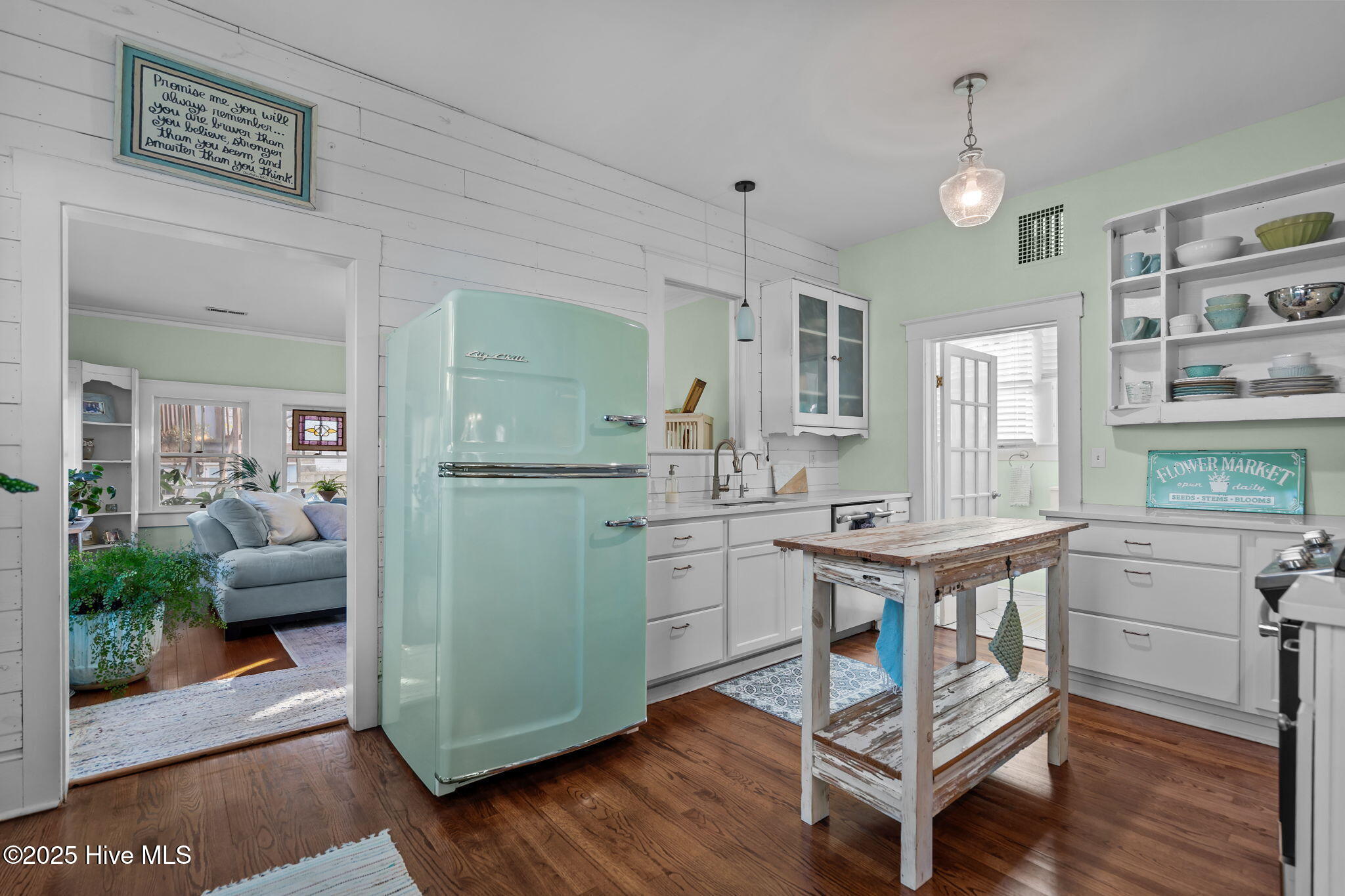 100546633 | Photo 12