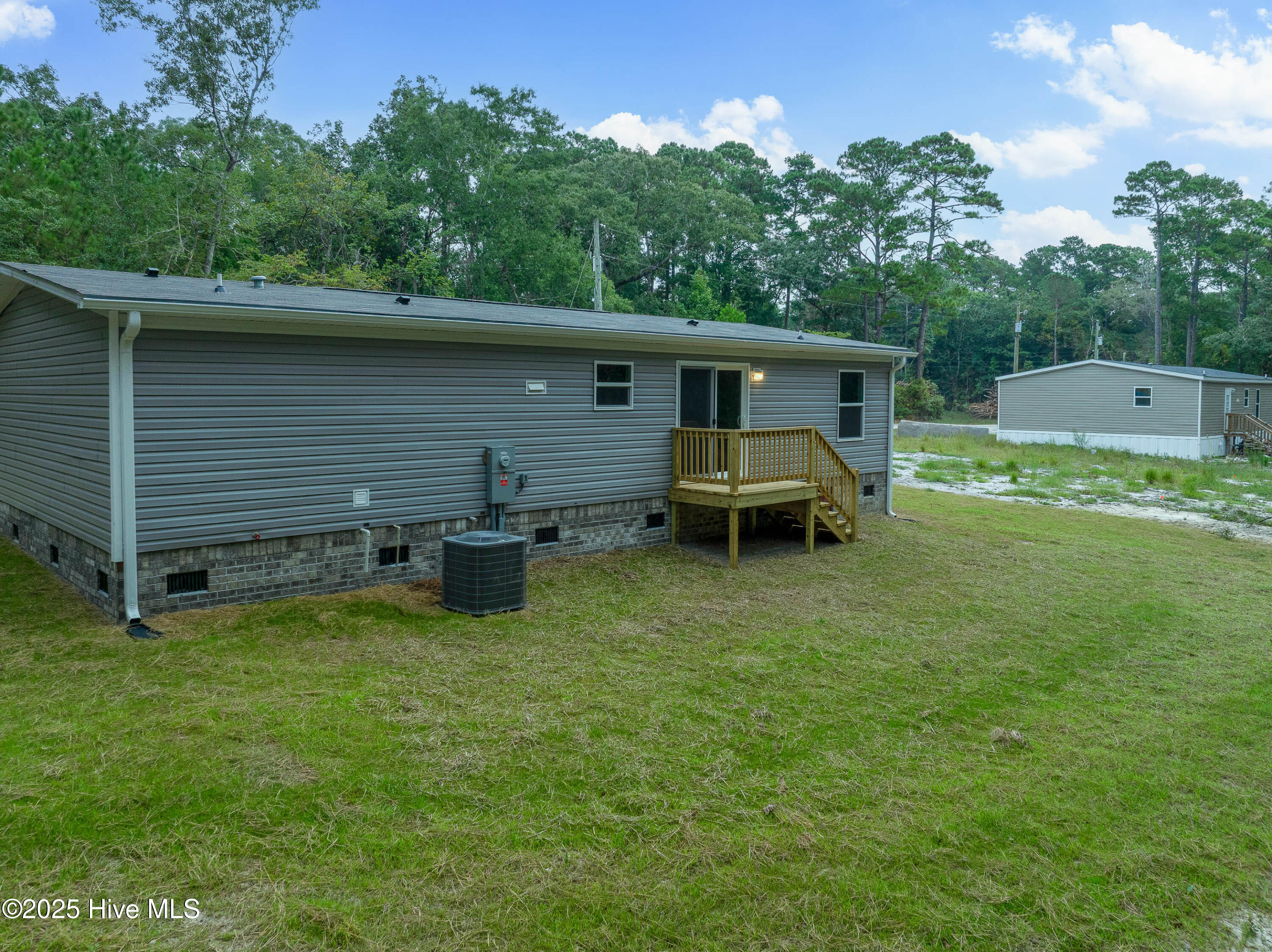 100532325 | Photo 27