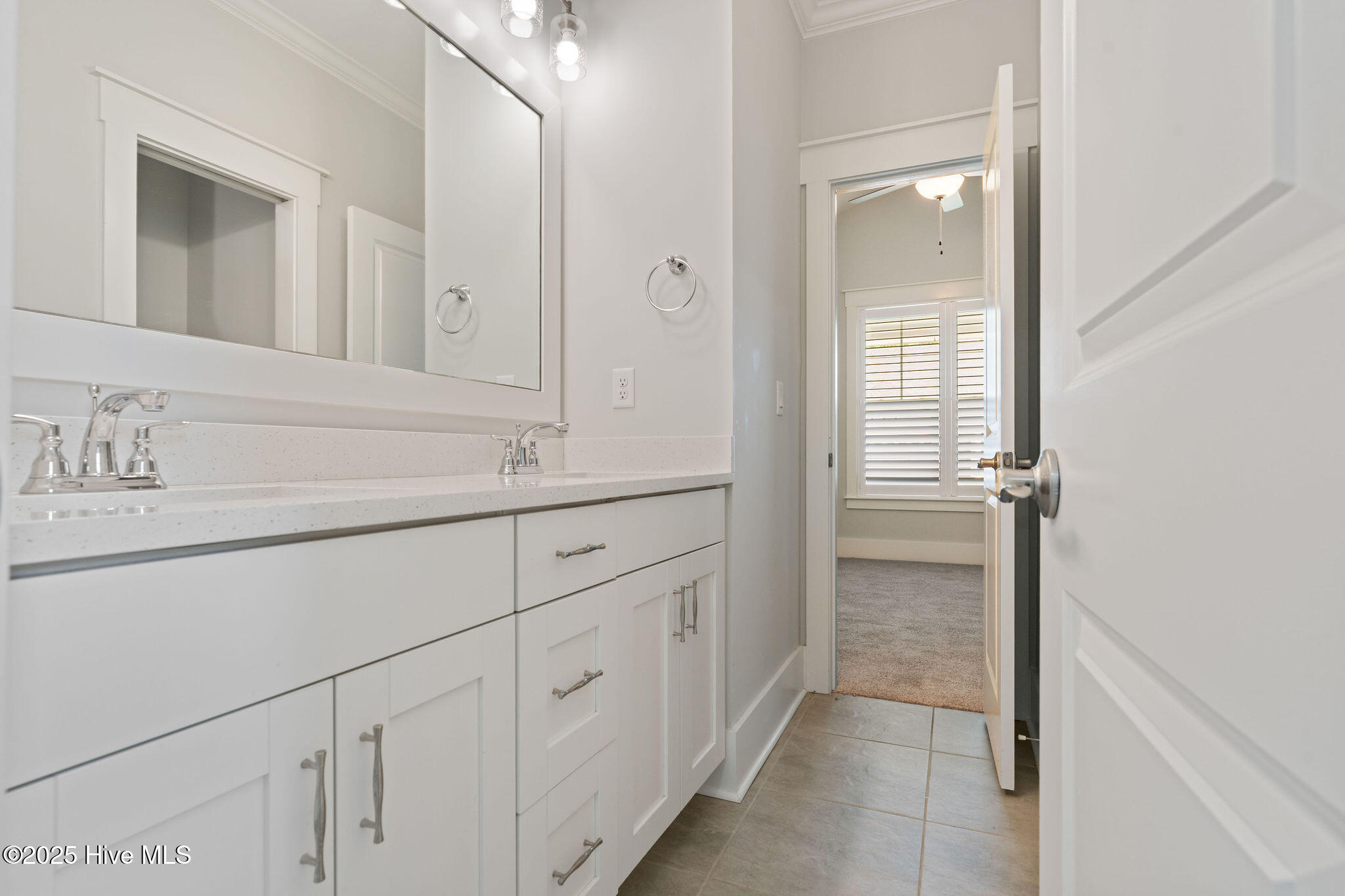 100523892 | Photo 60