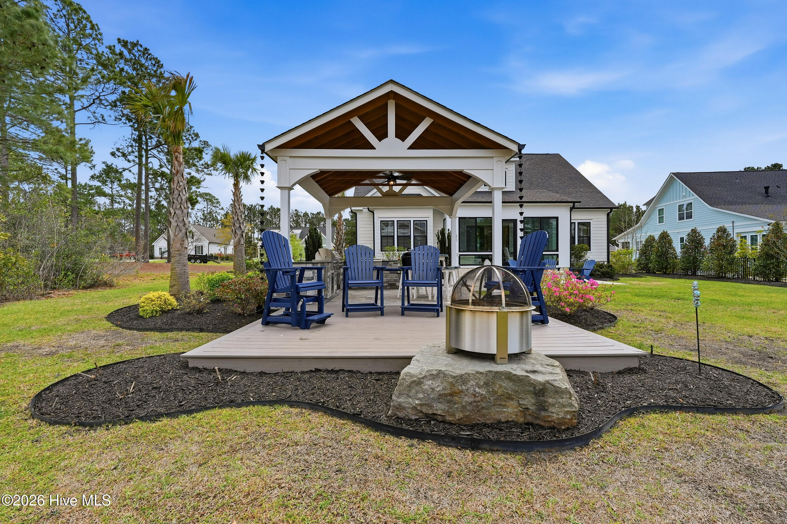 100563980 | Photo 43