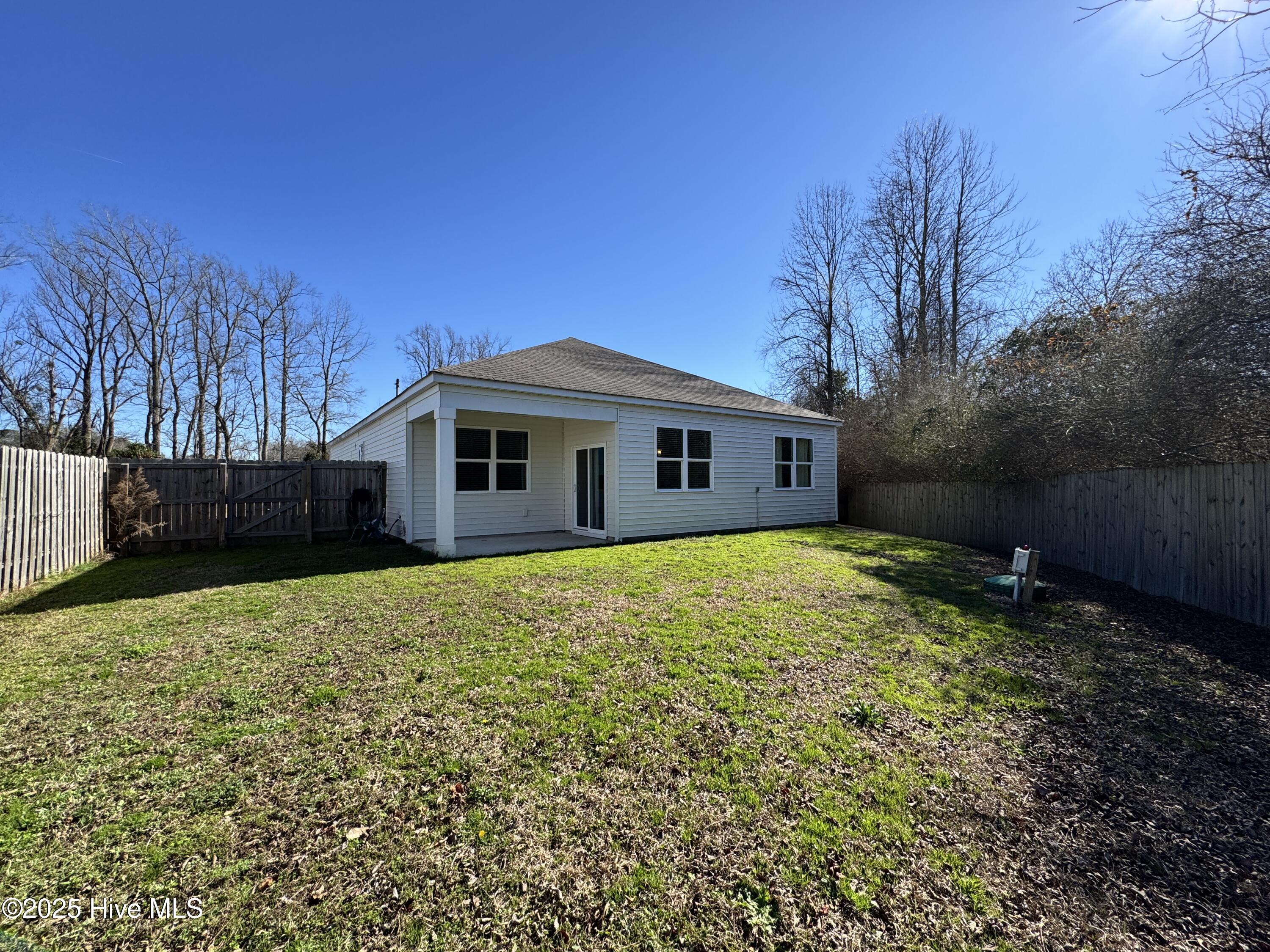 100541325 | Photo 13