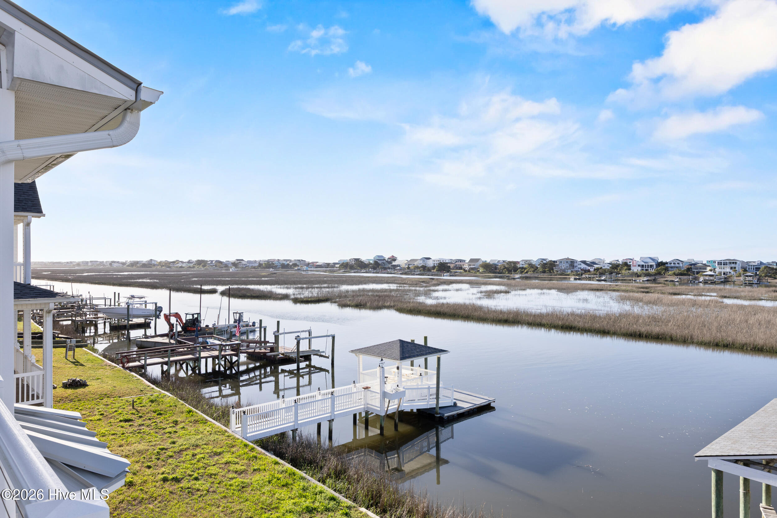 100564811 | Photo 74