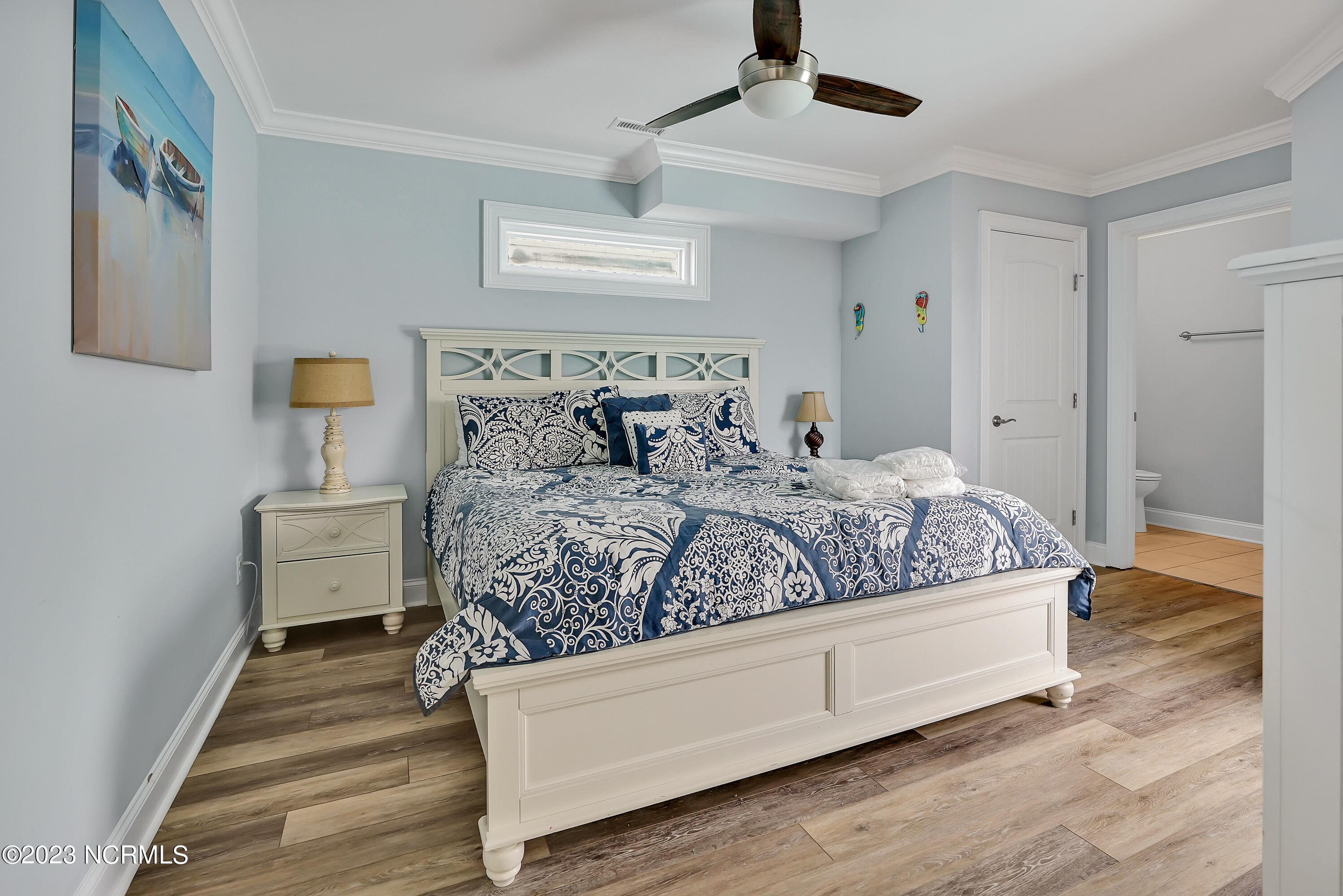 100558730 | Photo 34