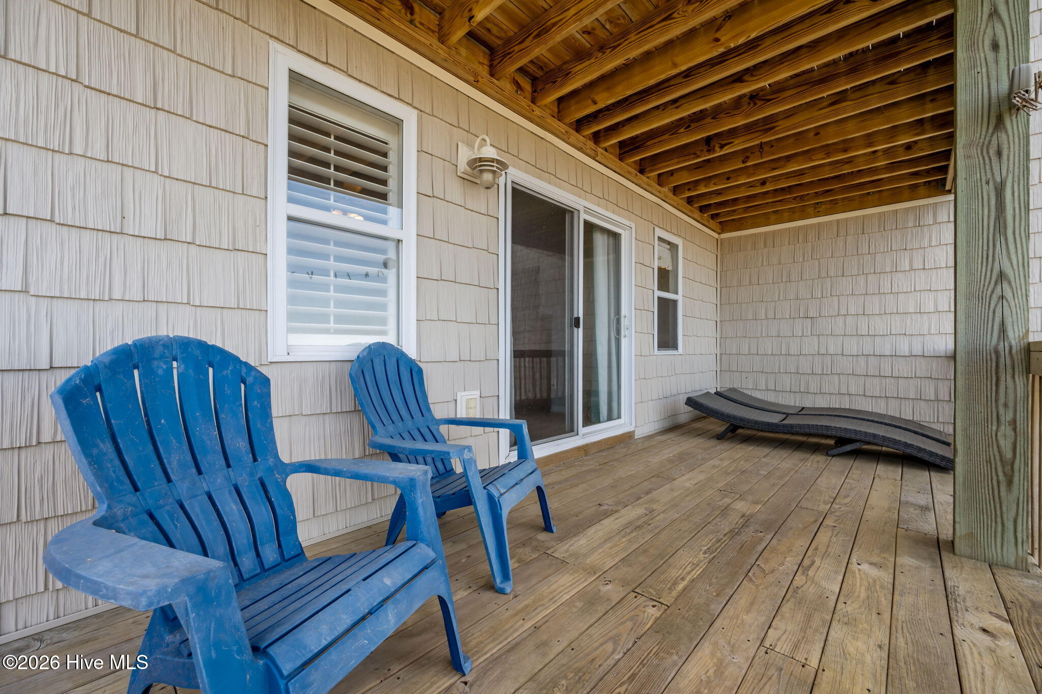 100560974 | Photo 53