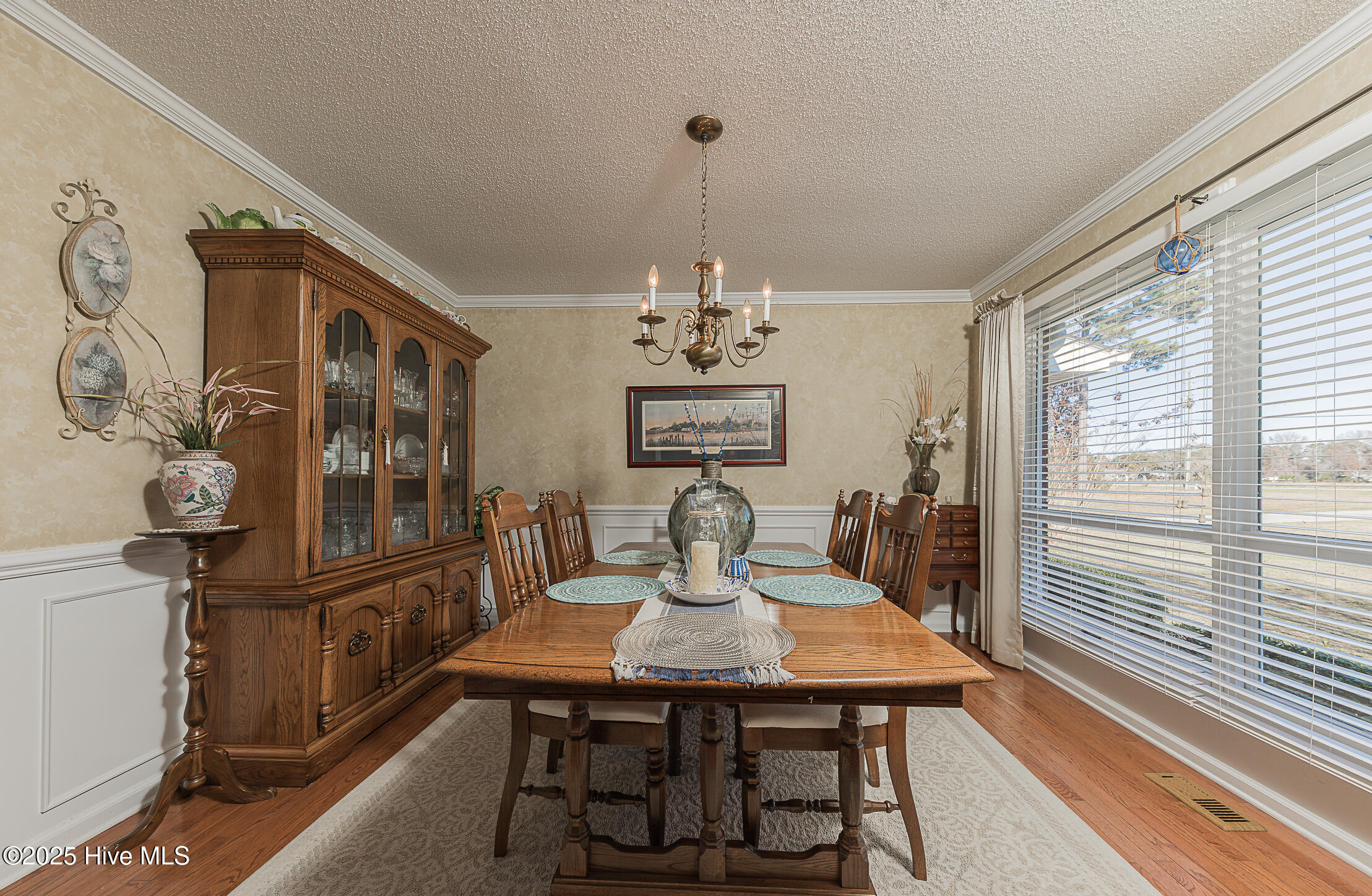 100542740 | Photo 29