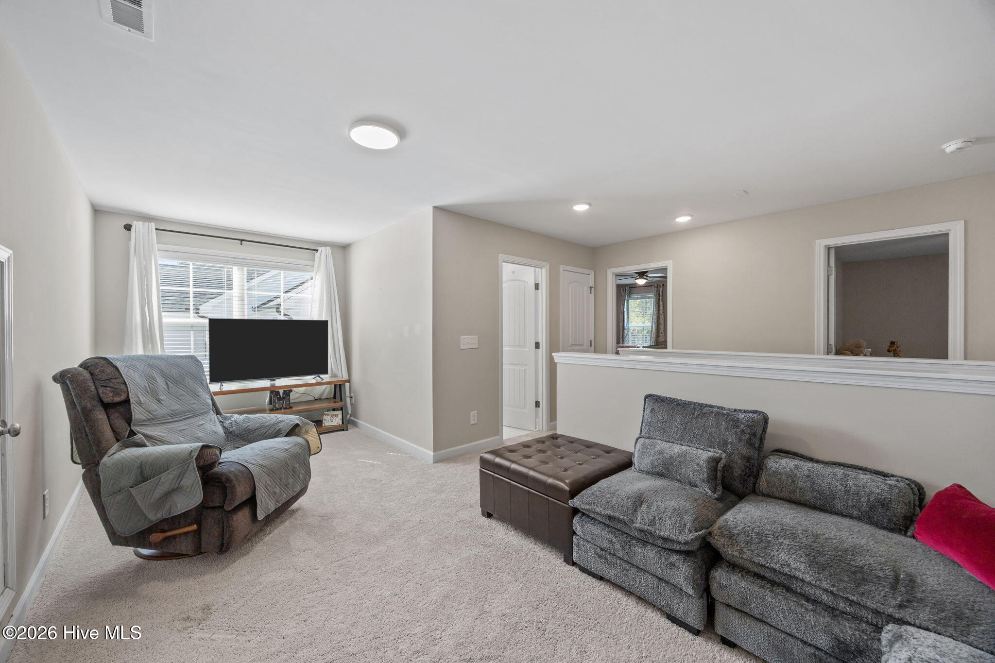 100552335 | Photo 21