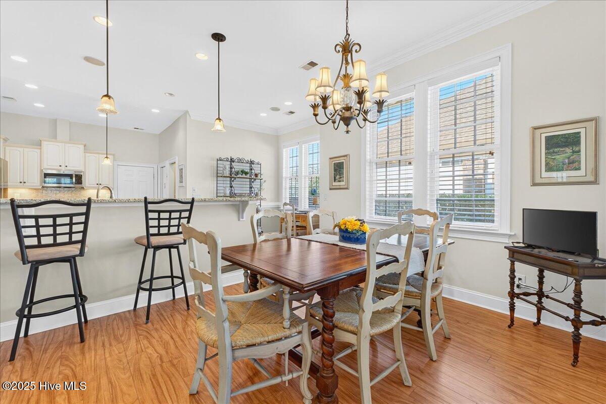 100540380 | Photo 28