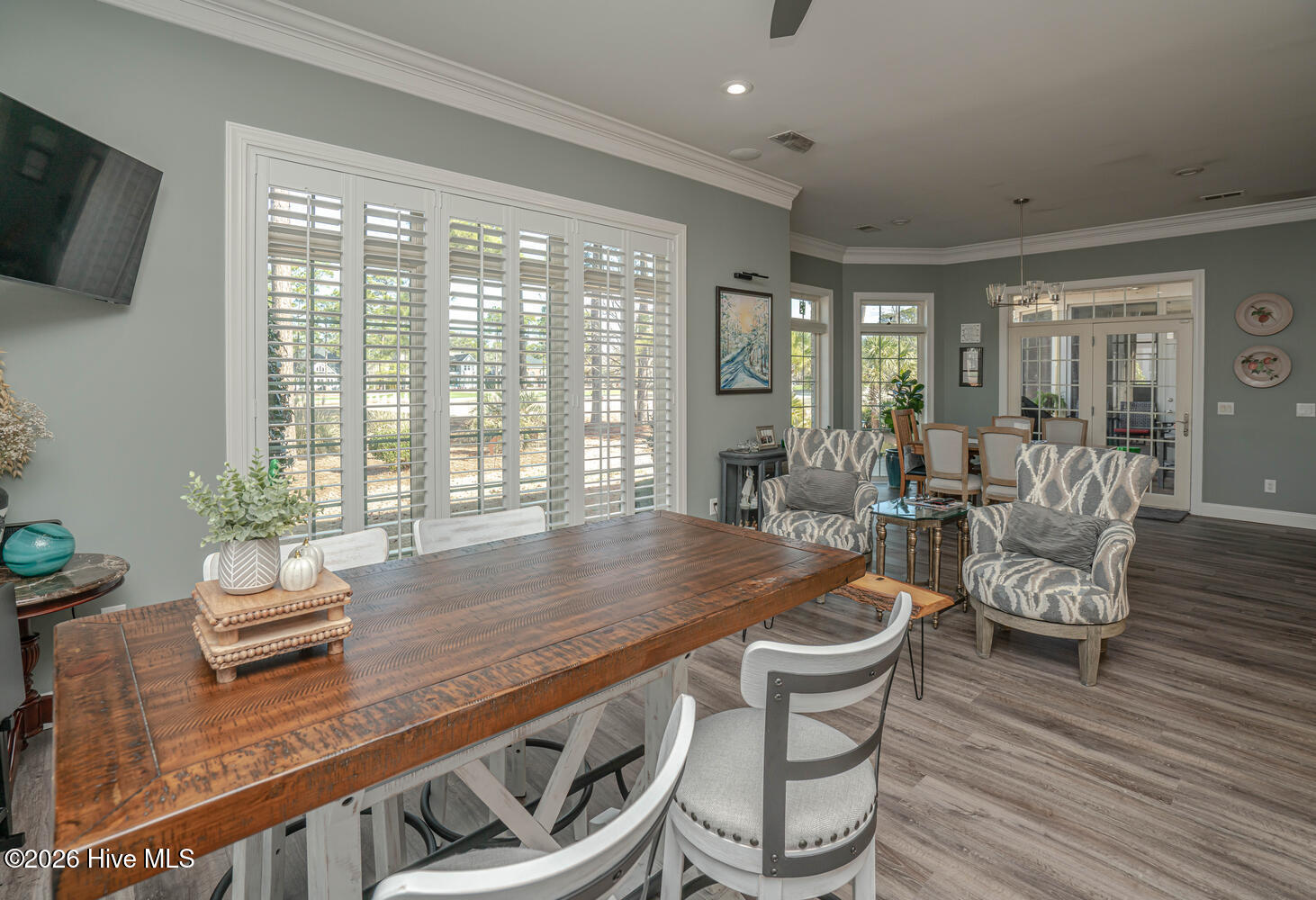 100560123 | Photo 26