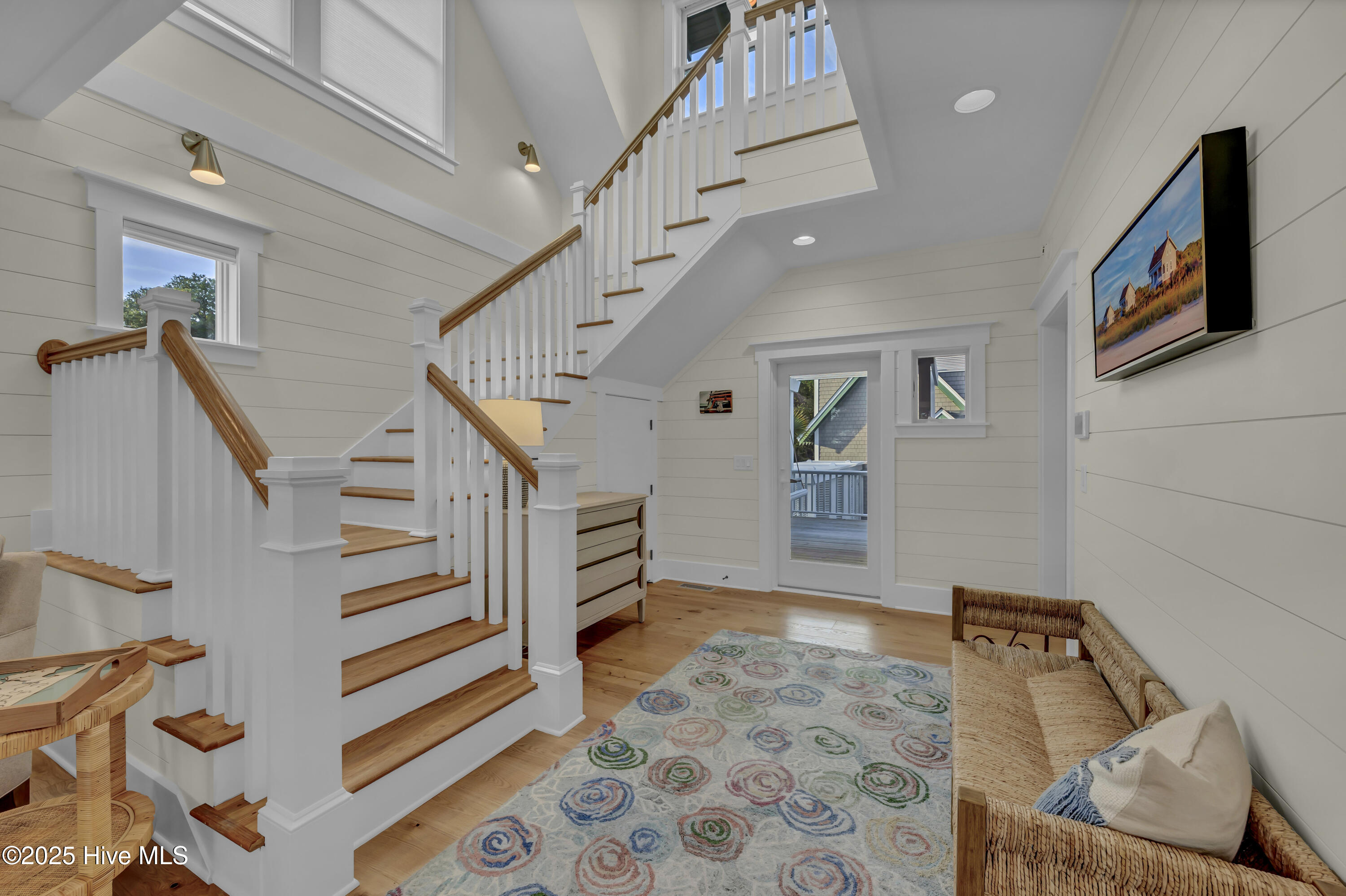 100534977 | Photo 12