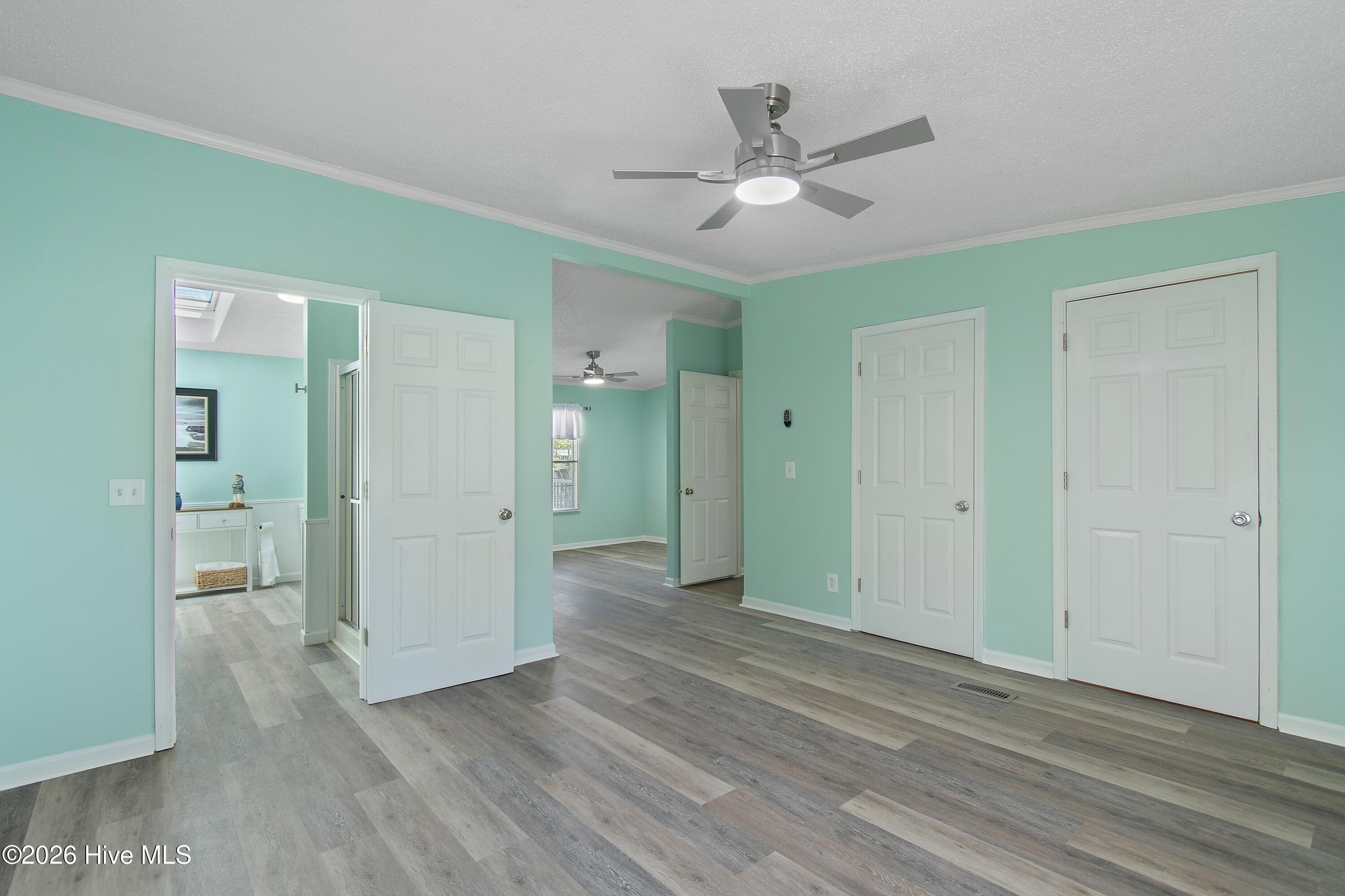 100566223 | Photo 24