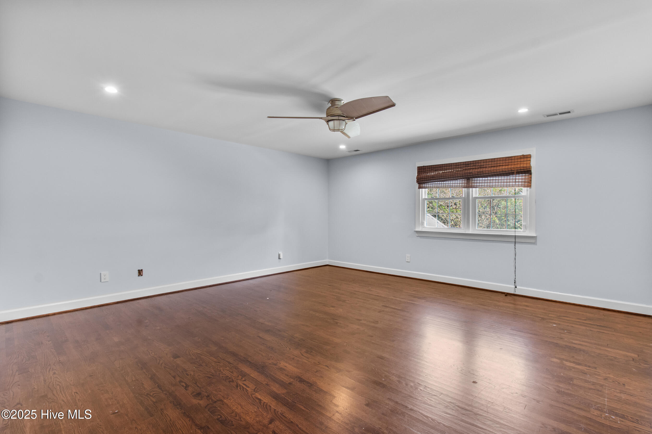 100538758 | Photo 40