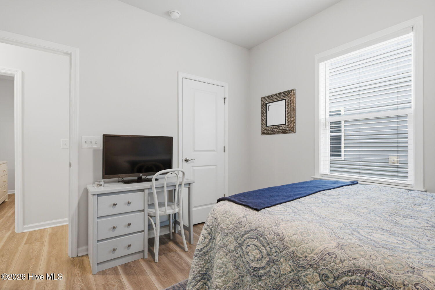 100555393 | Photo 30