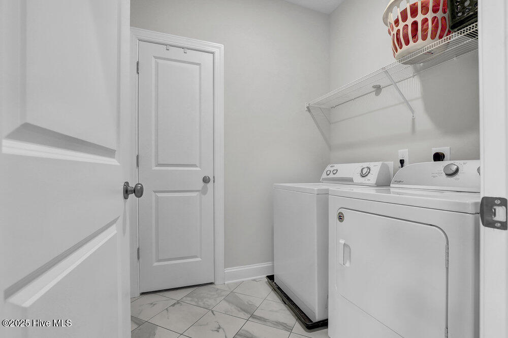 100500102 | Photo 38