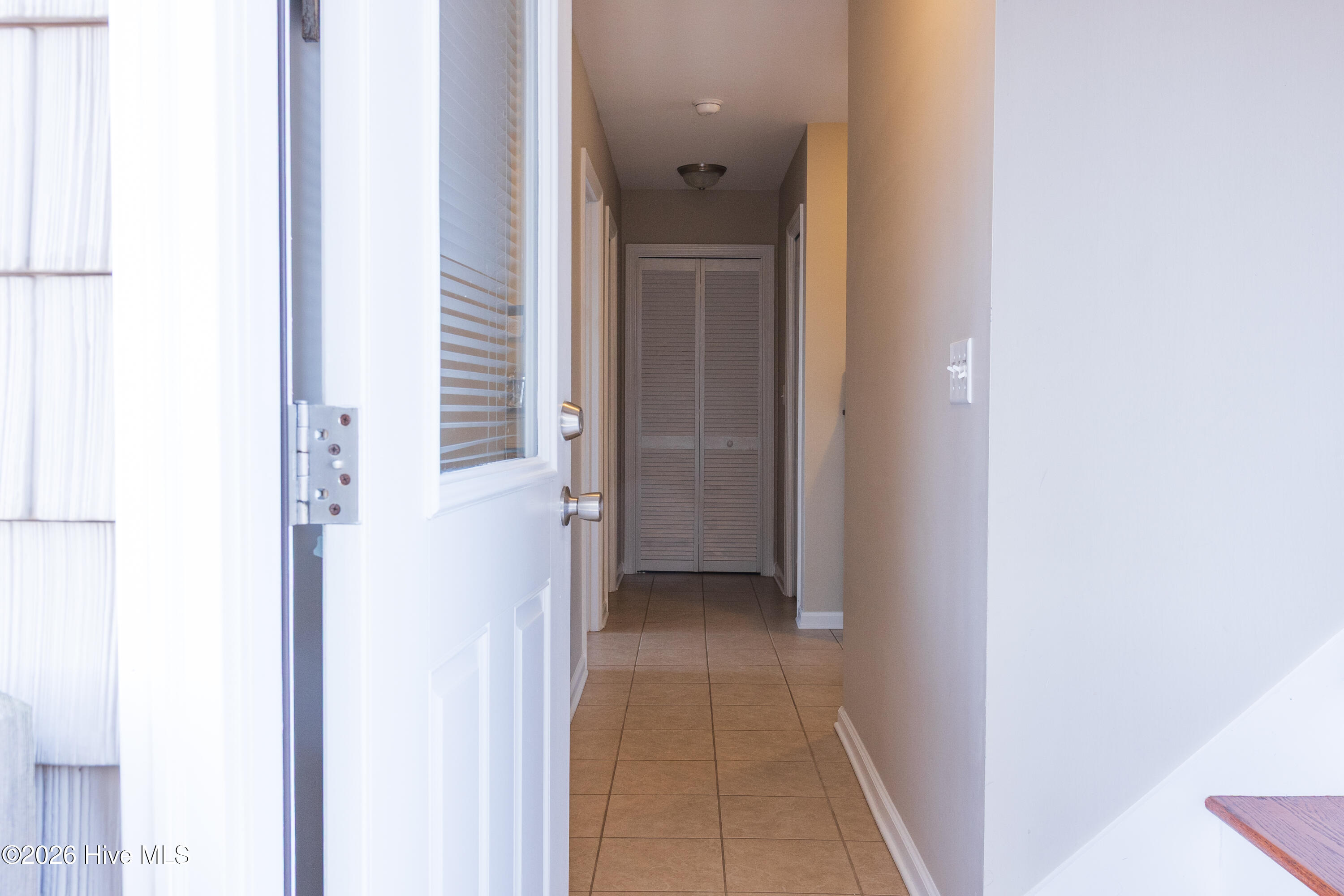 100559120 | Photo 15