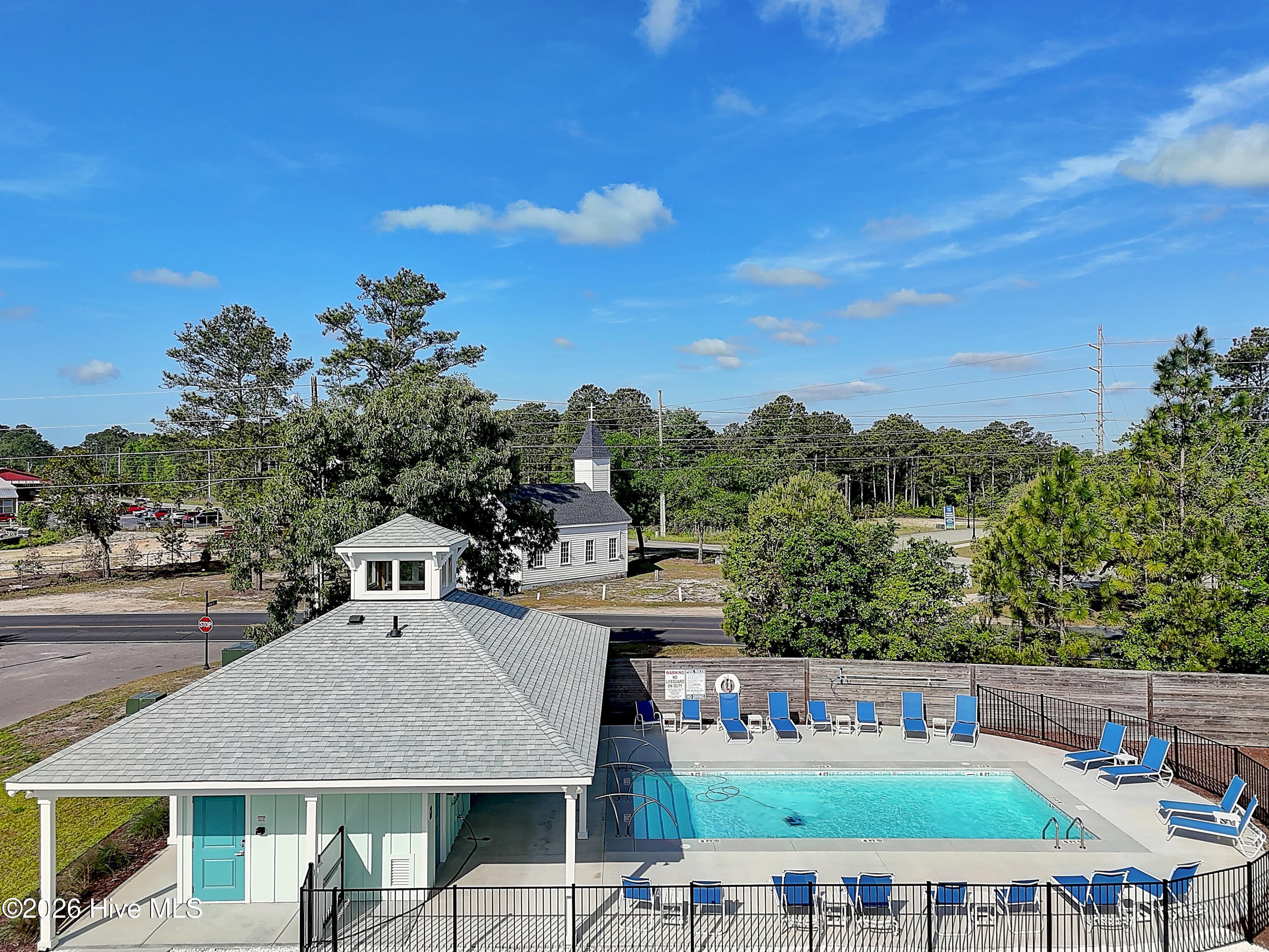 100556000 | Photo 39