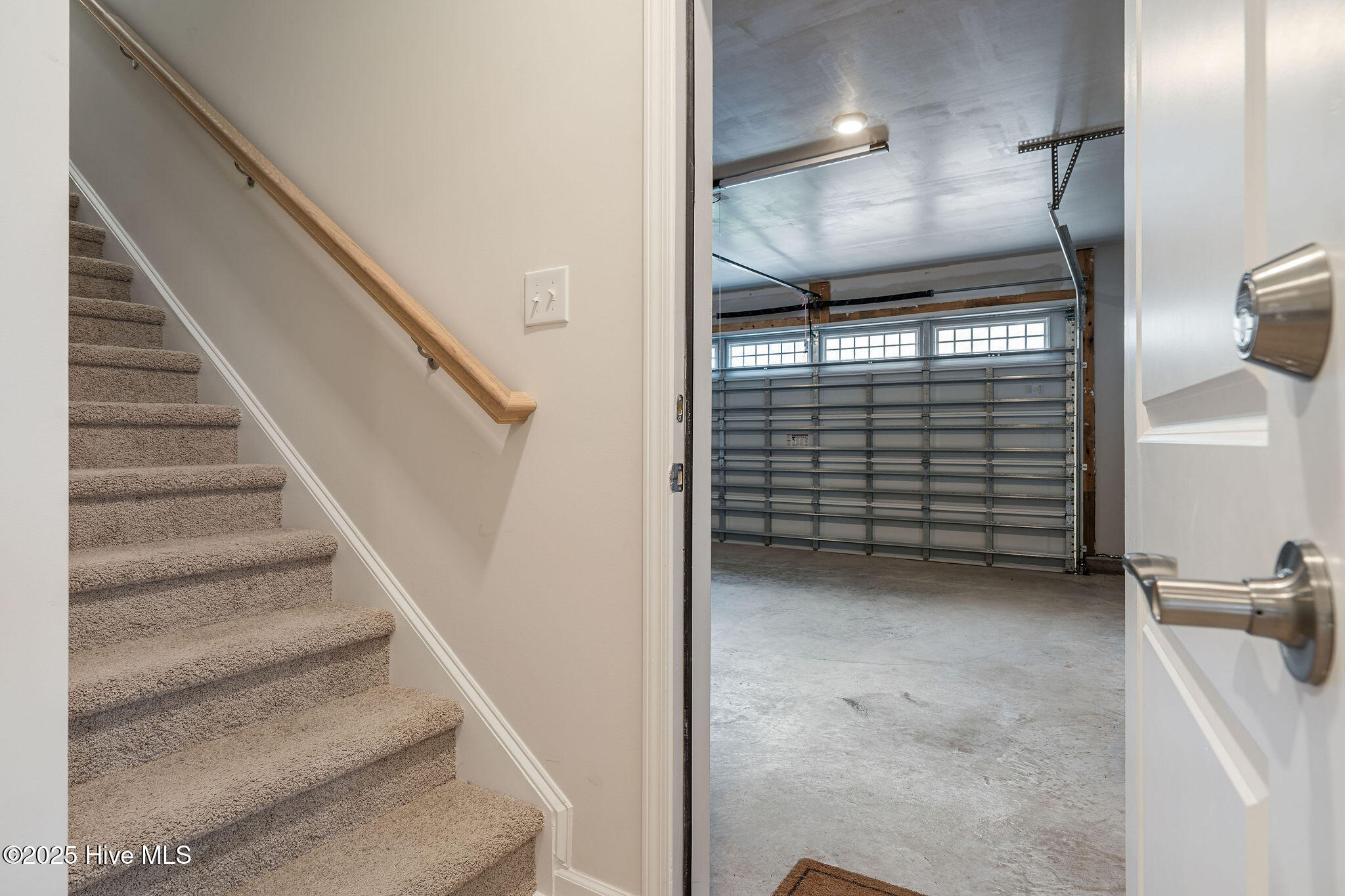 100542569 | Photo 36