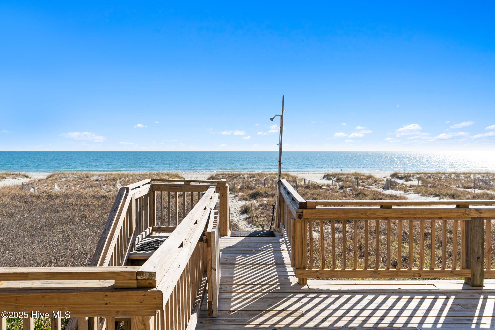 100540737 | Photo 41