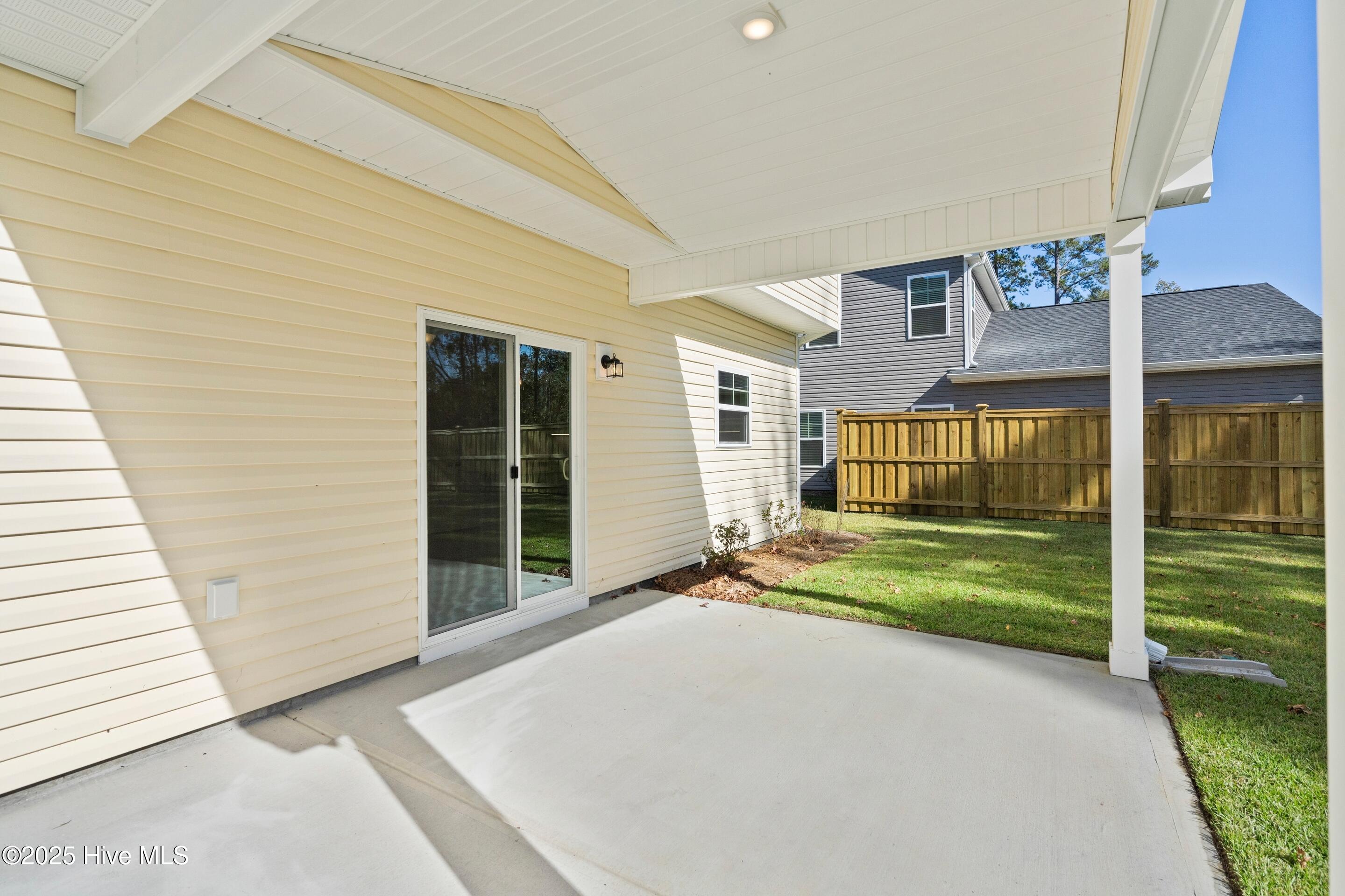 100543350 | Photo 34