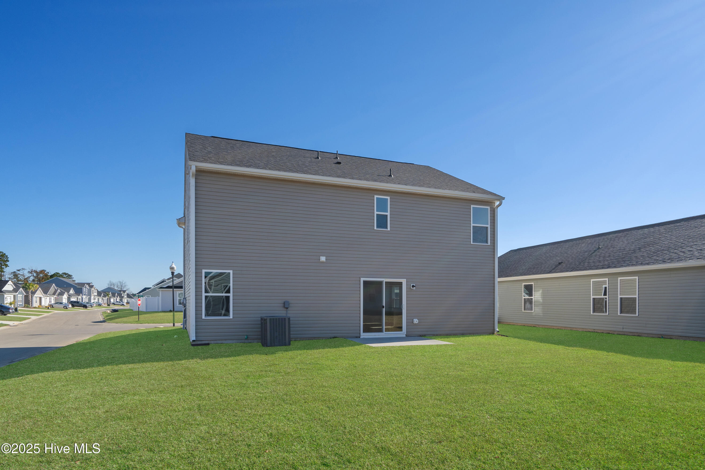 100528308 | Photo 35