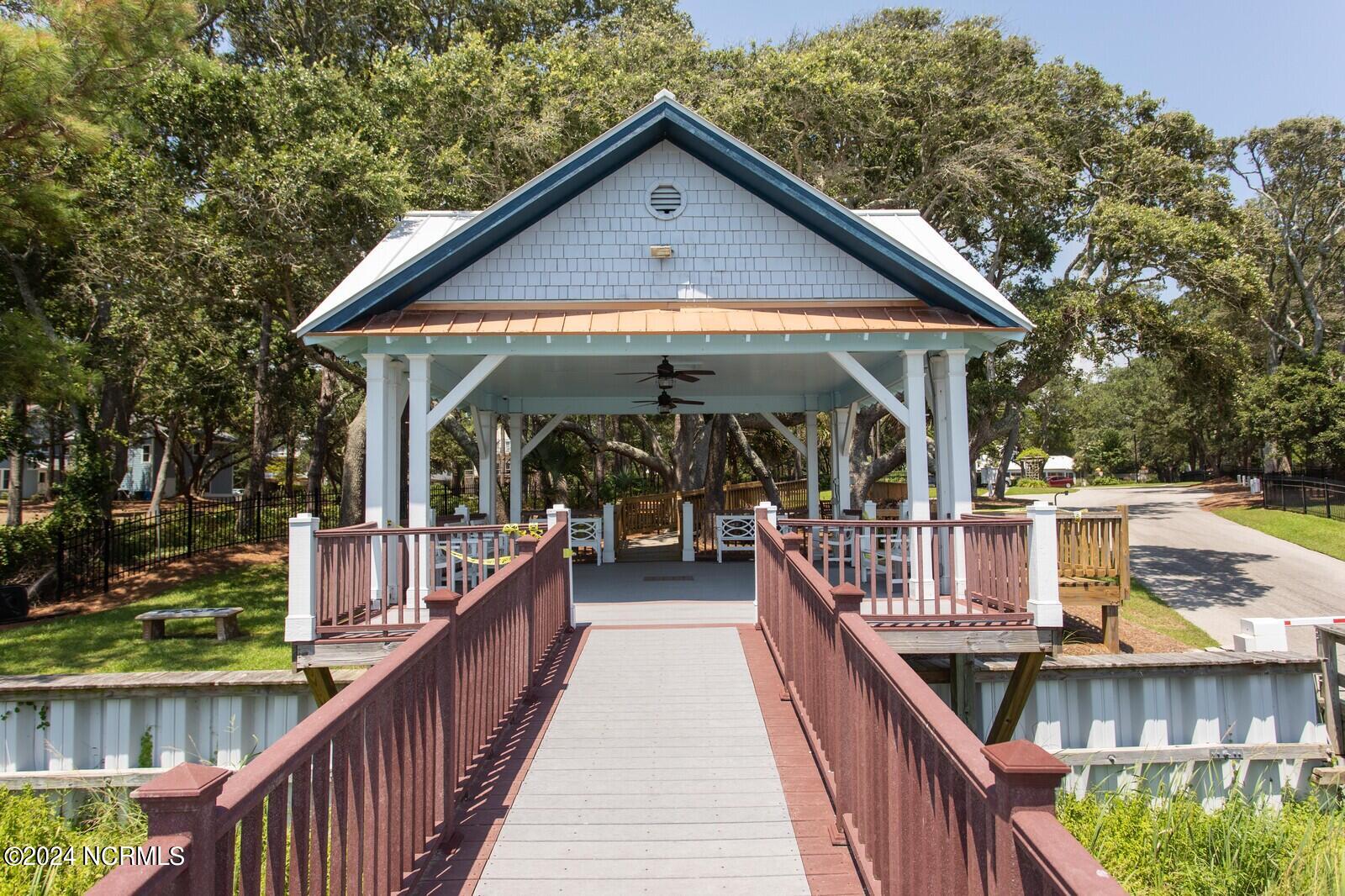 100560630 | Photo 43