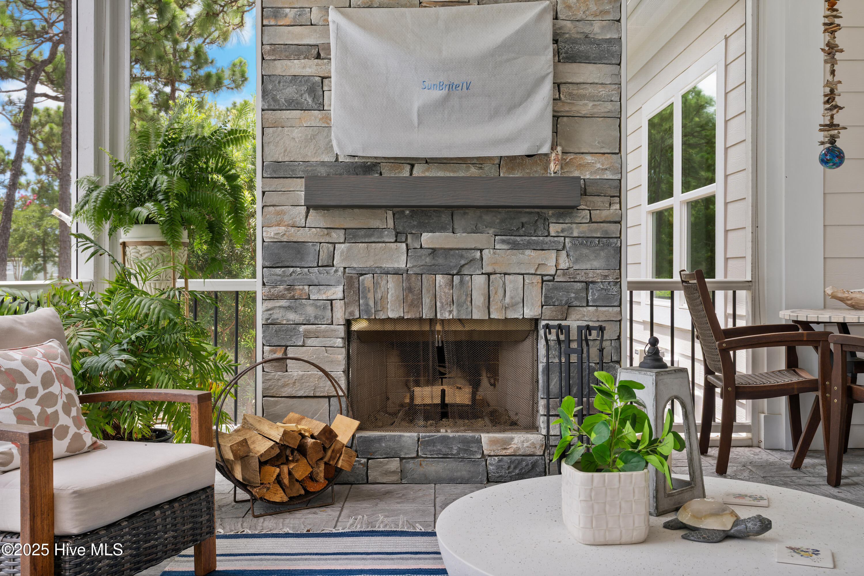 100551576 | Photo 52